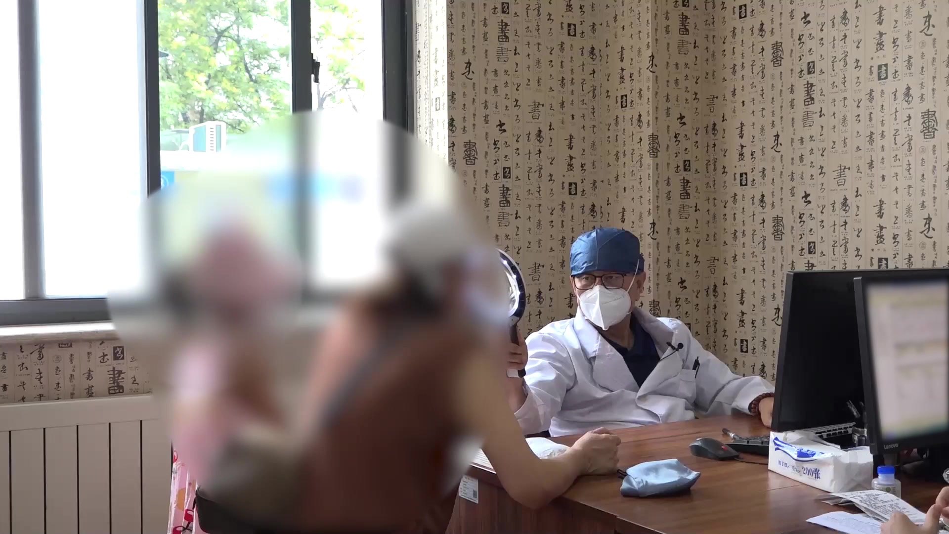 肝郁化火脾虚湿瘀：48岁女性玫瑰痤疮脱发便秘的疏肝健脾清热法