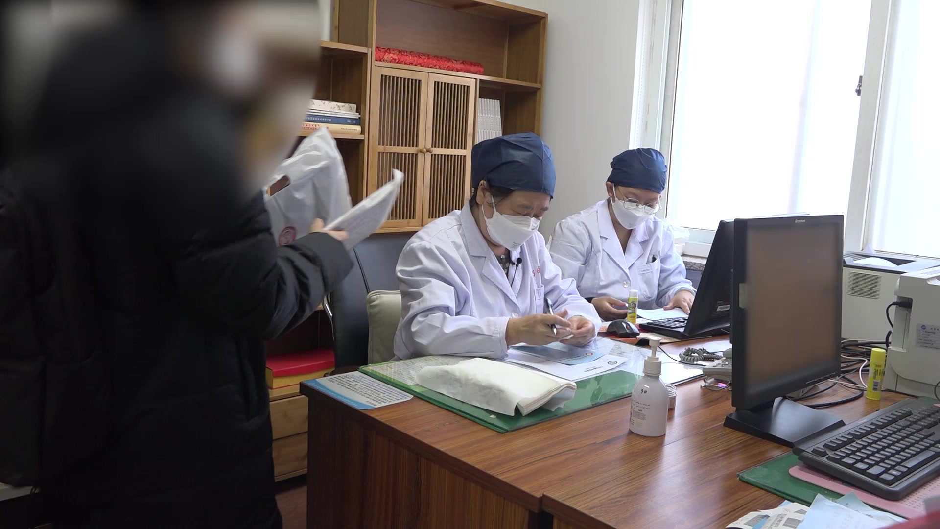 肾虚血瘀：29岁女性月经量少伴右侧输卵管堵塞的补肾活血与内外合治