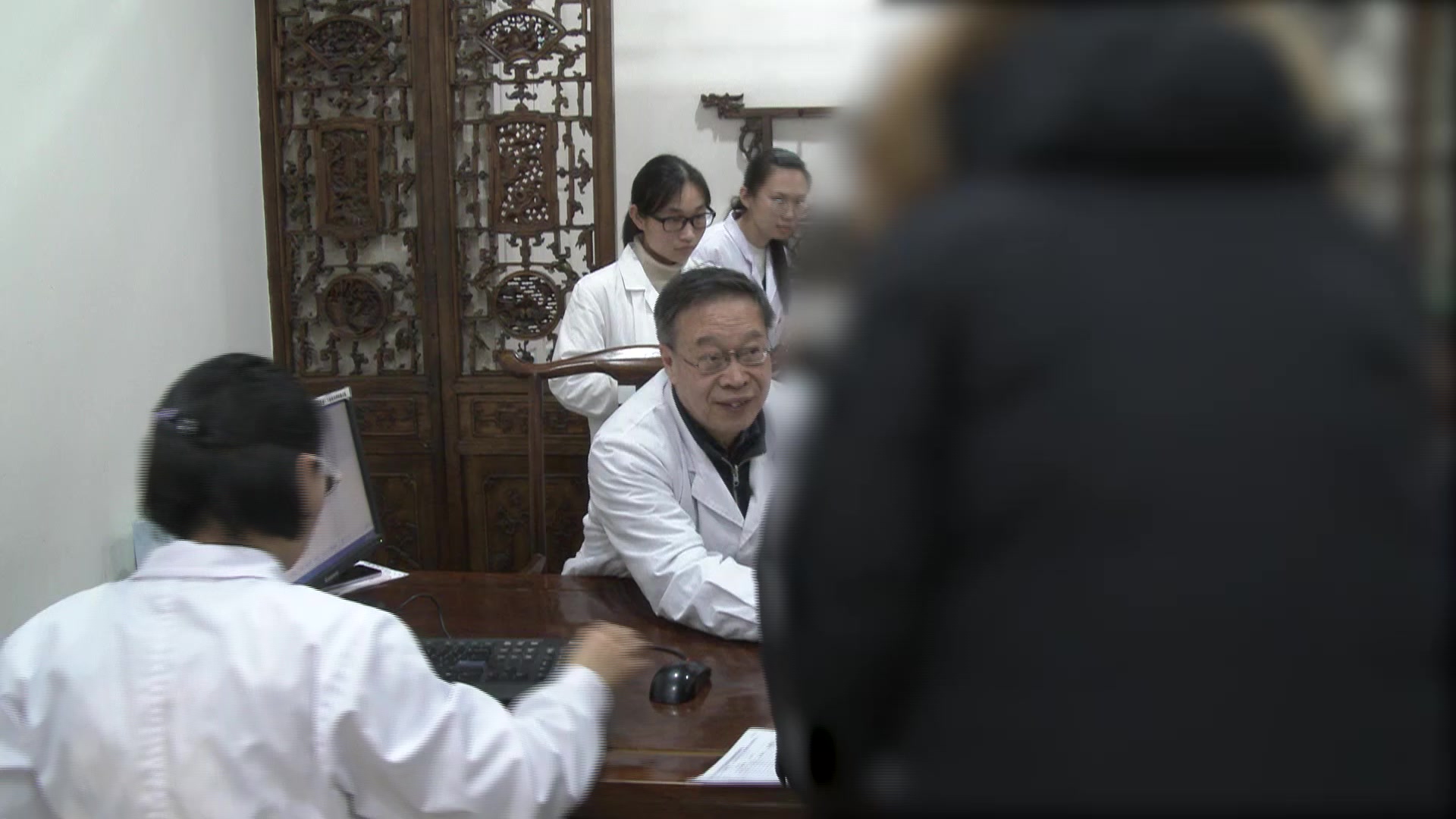 脾肾亏虚浊毒上扰：44岁透析患者神志异常的益气活血调治与透析管理