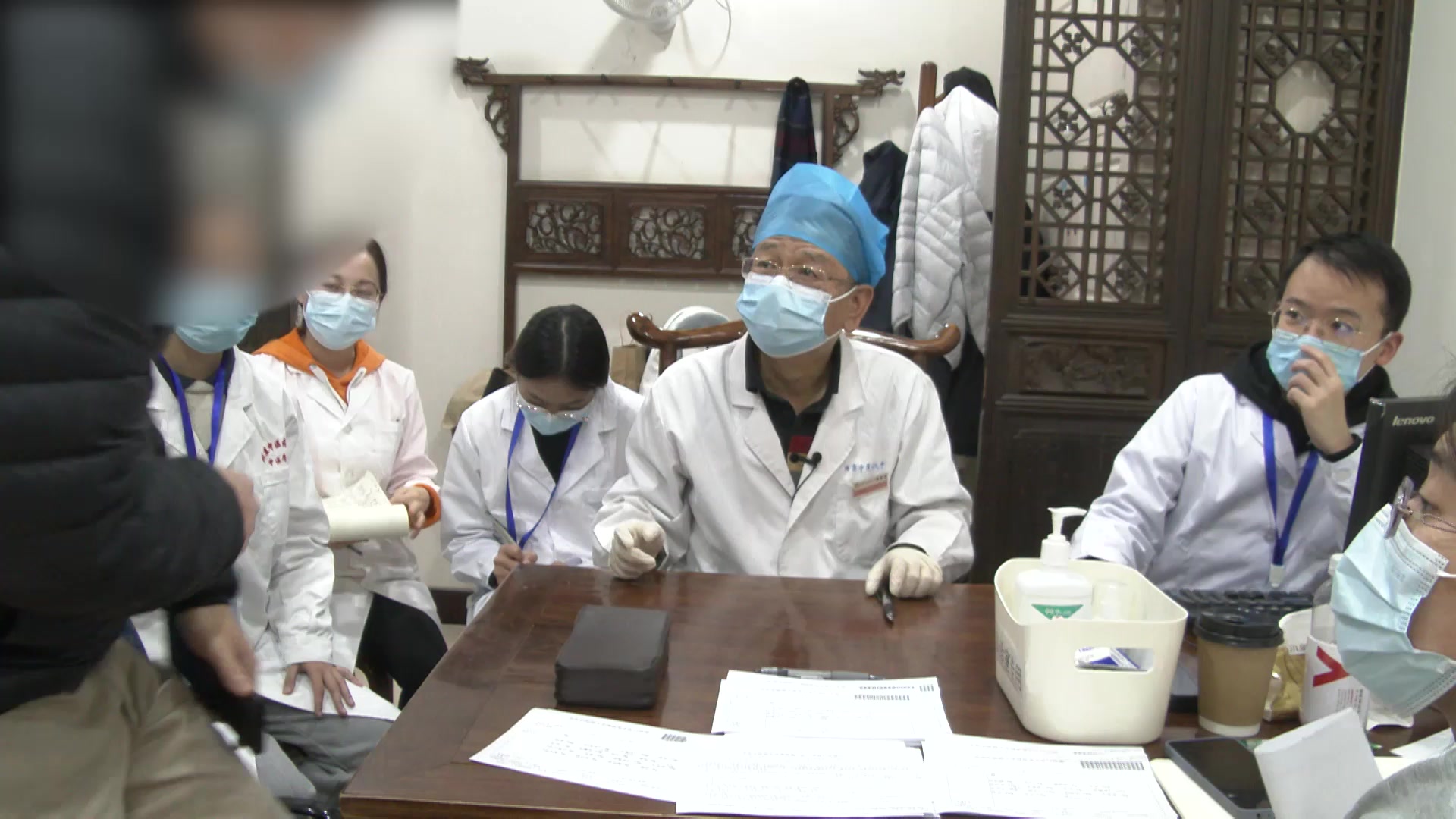 阳气不振脾胃虚寒：35岁男性手脚冰凉纳差之通阳健脾法