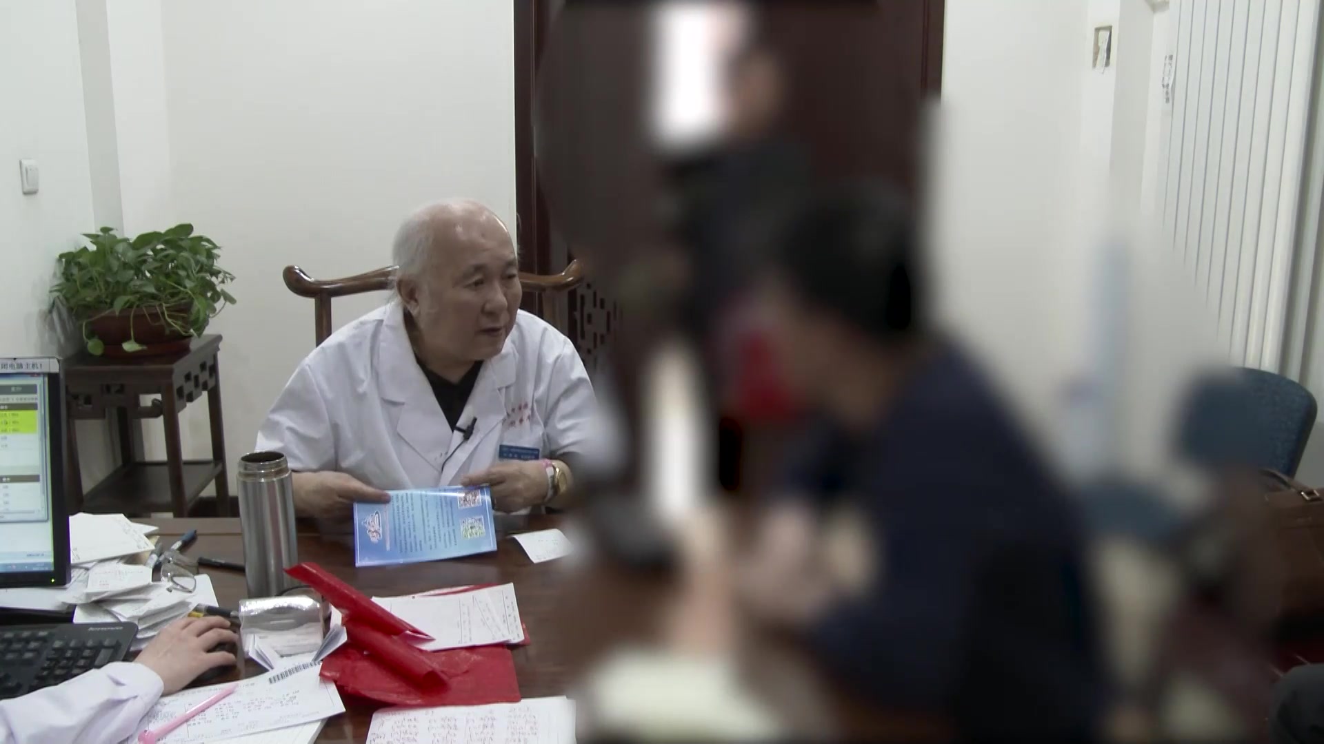 肝郁气滞血瘀：50岁男性偏头痛伴胸脘胀满的疏肝活血法