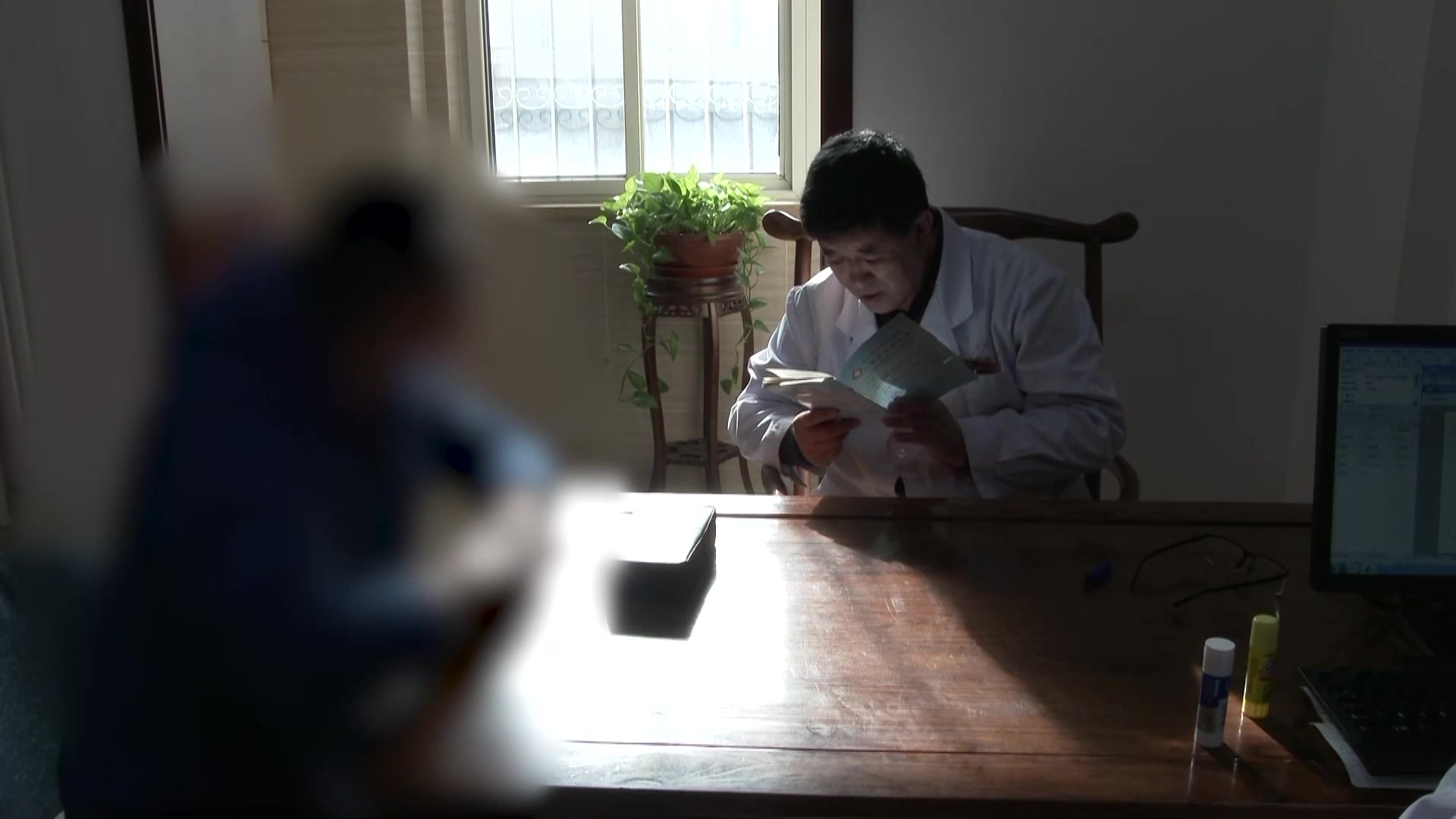 肝胆湿热肝风内动：27岁男性癫痫5年清肝熄风化痰法验案