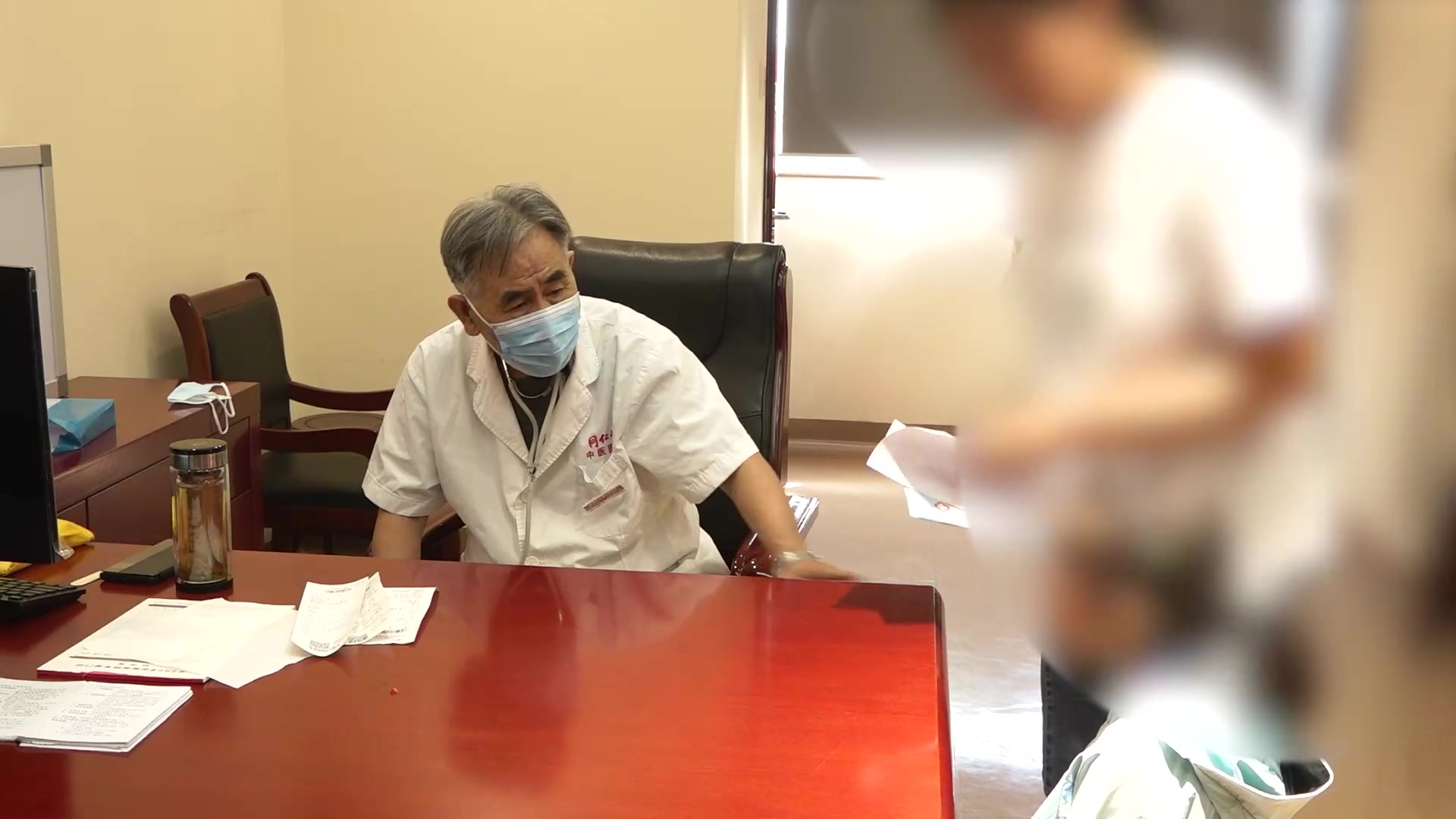 肺热鼻鼽：4岁女童过敏性鼻炎反复发作的清肺通窍与捏脊扶正
