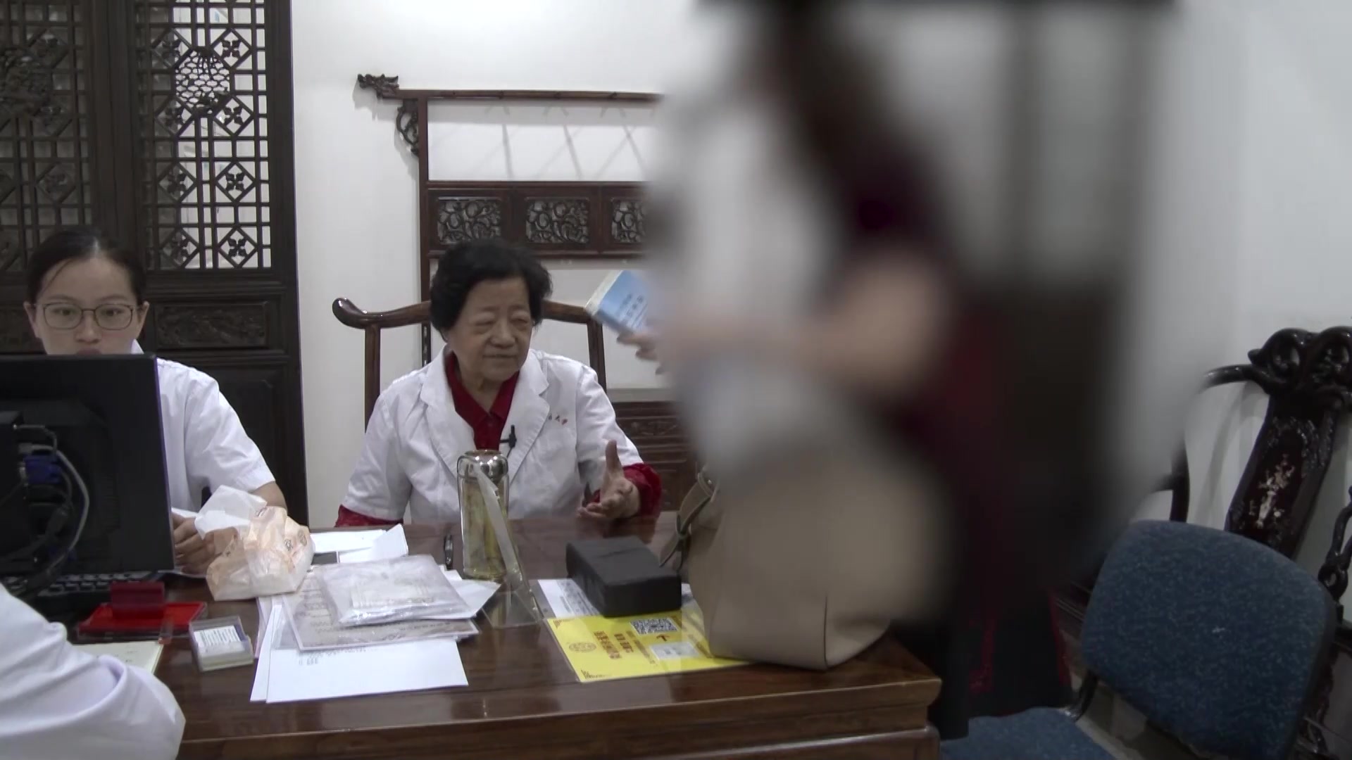 生活失节冲任失调：30岁女性月经后期量少的七分养三分治