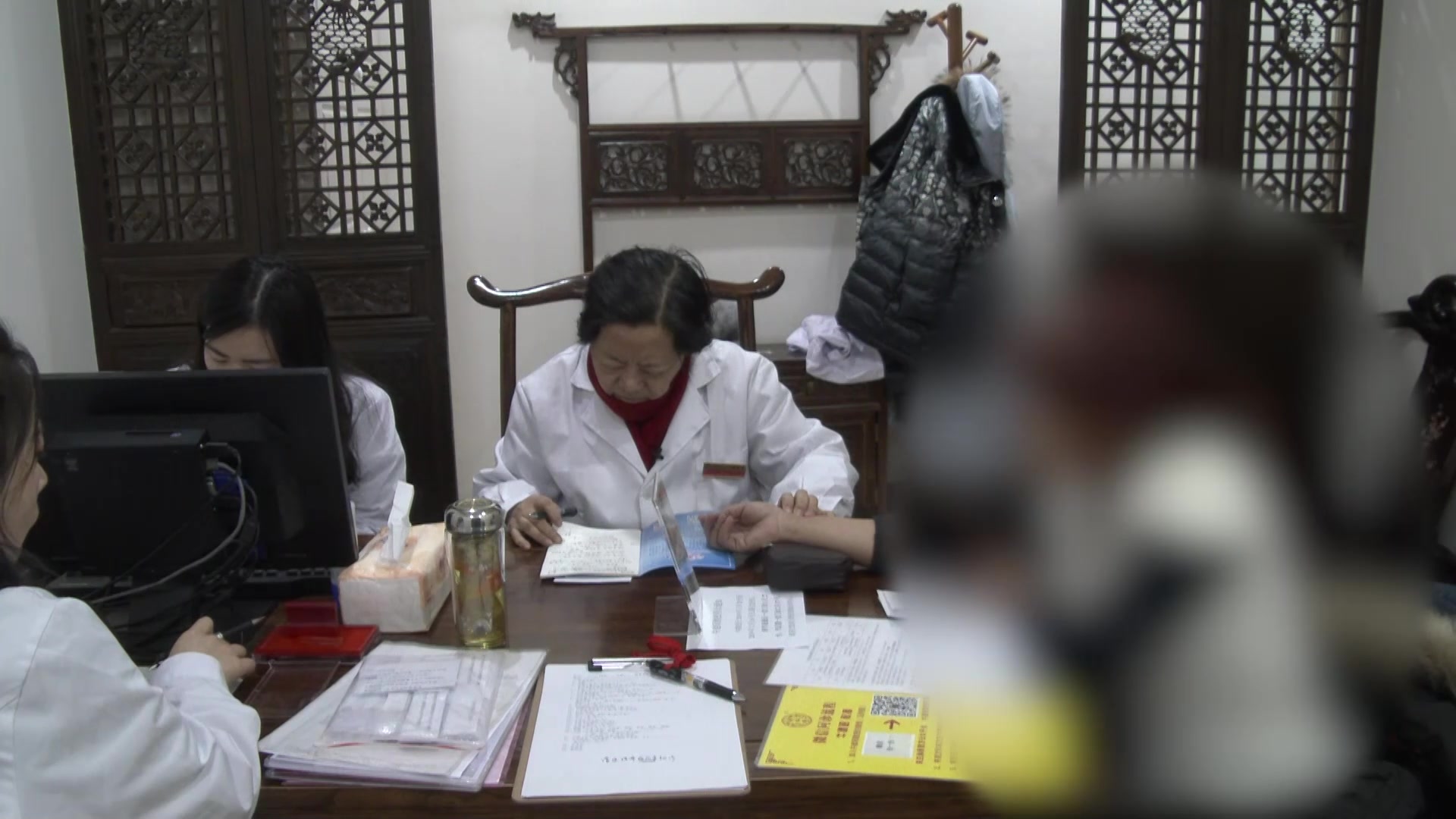 肾虚不固冲任失调：52岁女性更年期尿频的补肾缩尿调治