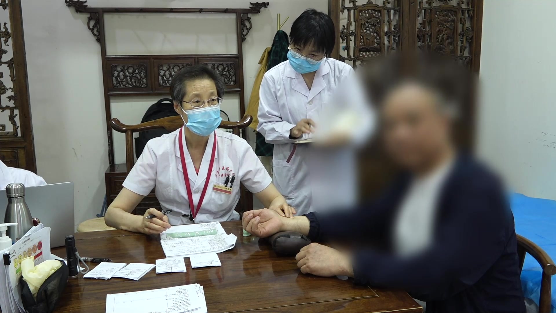 热毒蕴肤：60岁男性牛皮癣防治新发的解毒凉血法
