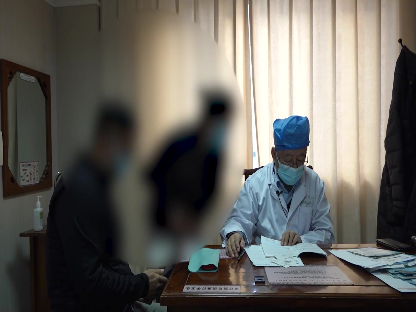 多发性脂肪瘤与肺结节：51岁男性中药干预的动态观察策略