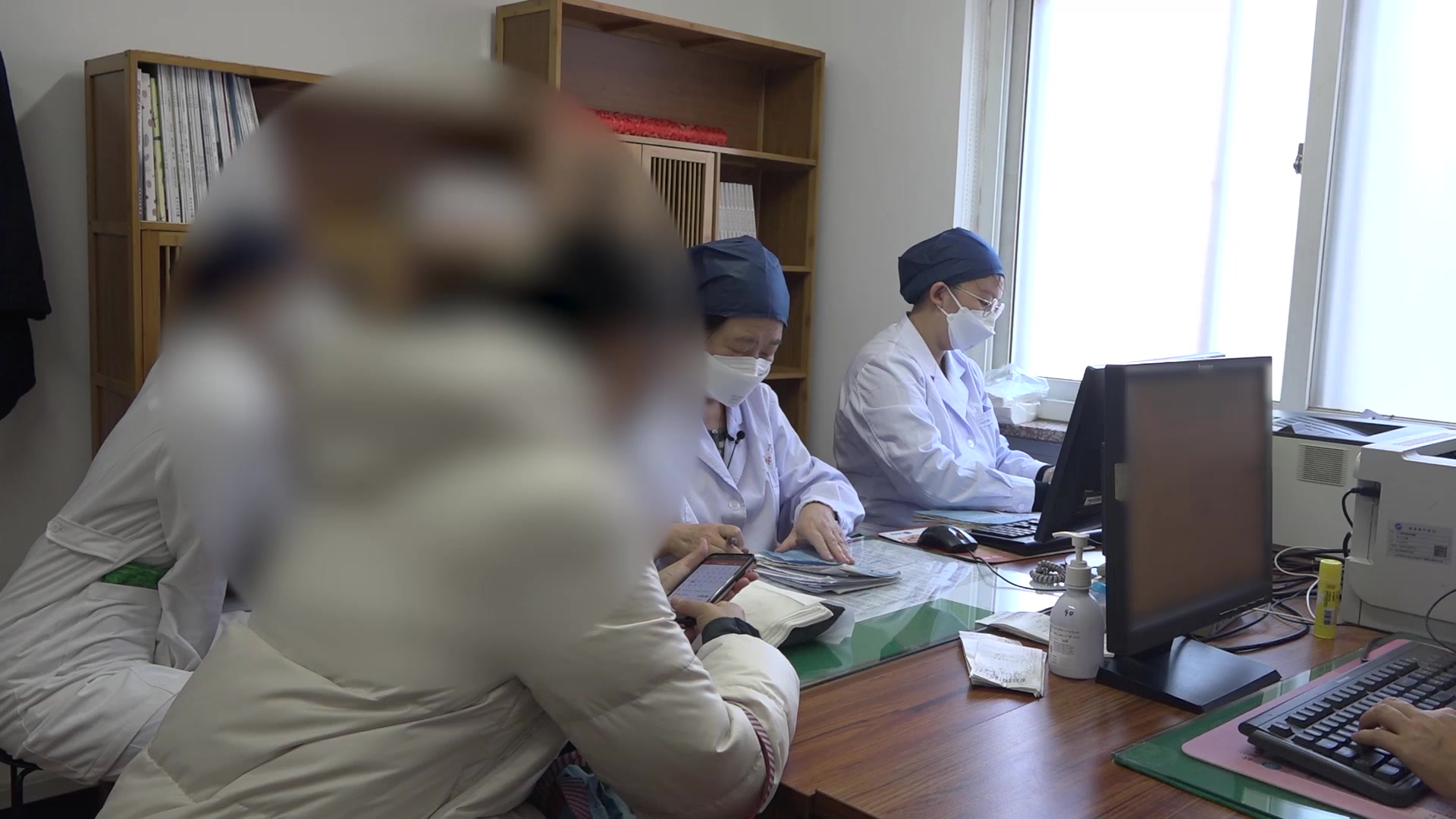 肾虚血瘀冲任不调：40岁女性月经紊乱备孕二年未孕之补肾活血通络法