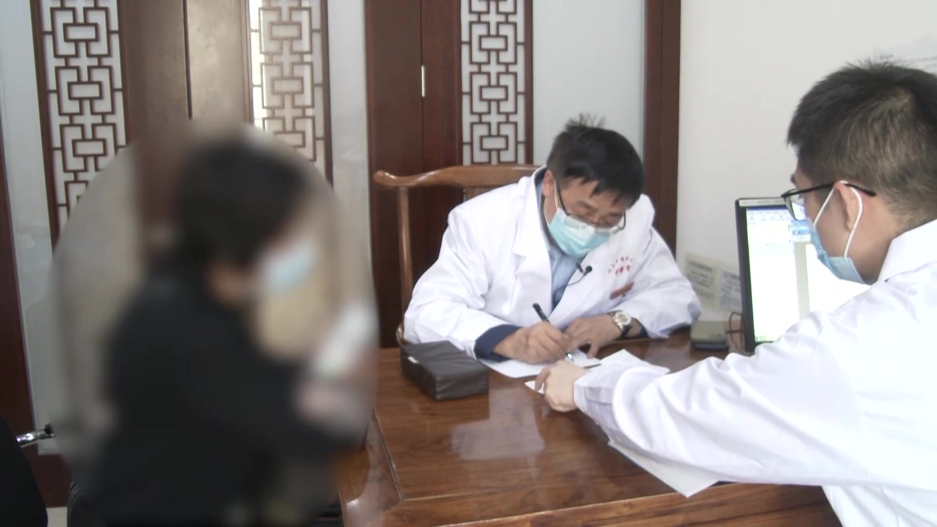 脾胃虚弱湿浊内扰：60岁糖尿病失眠胃反酸浑身疼的健脾化湿安神法