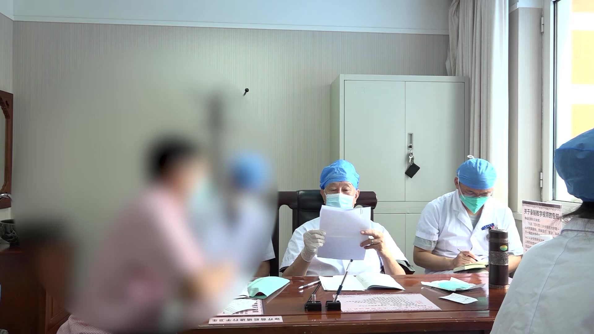 胃强脾弱下焦虚寒：42岁男性腹泻肠化生伴多病焦虑的健脾温肾调治