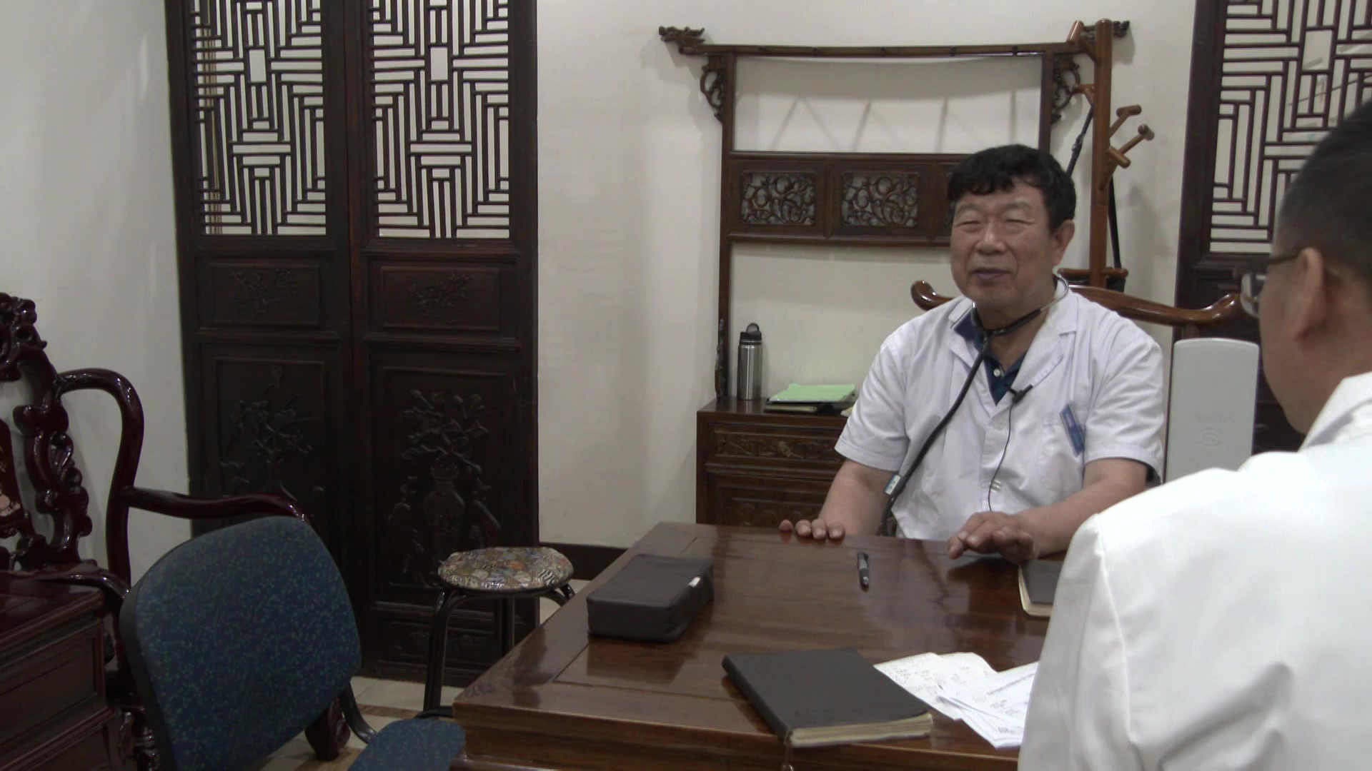 肝郁血热：29岁多囊卵巢月经不调伴痤疮的疏肝清热调经法