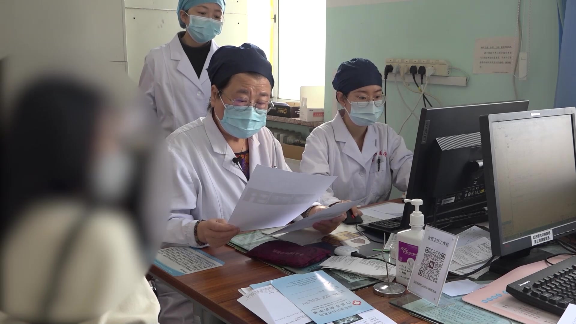 肾虚血瘀脾虚湿热：37岁女性清宫术后内膜薄伴湿热内蕴的补肾活血清热法