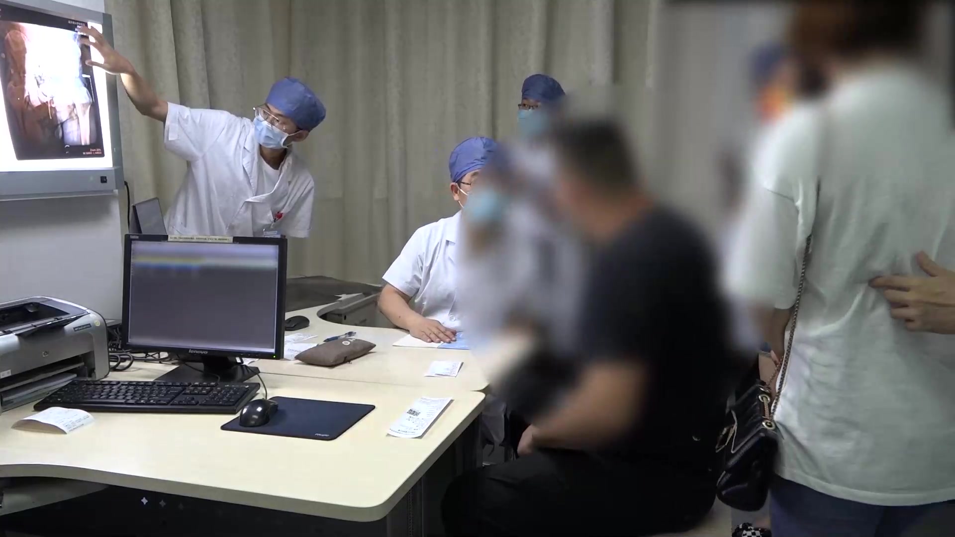 股骨头坏死：38岁男性右髋疼痛半年的微创通络联合中药保髋治疗