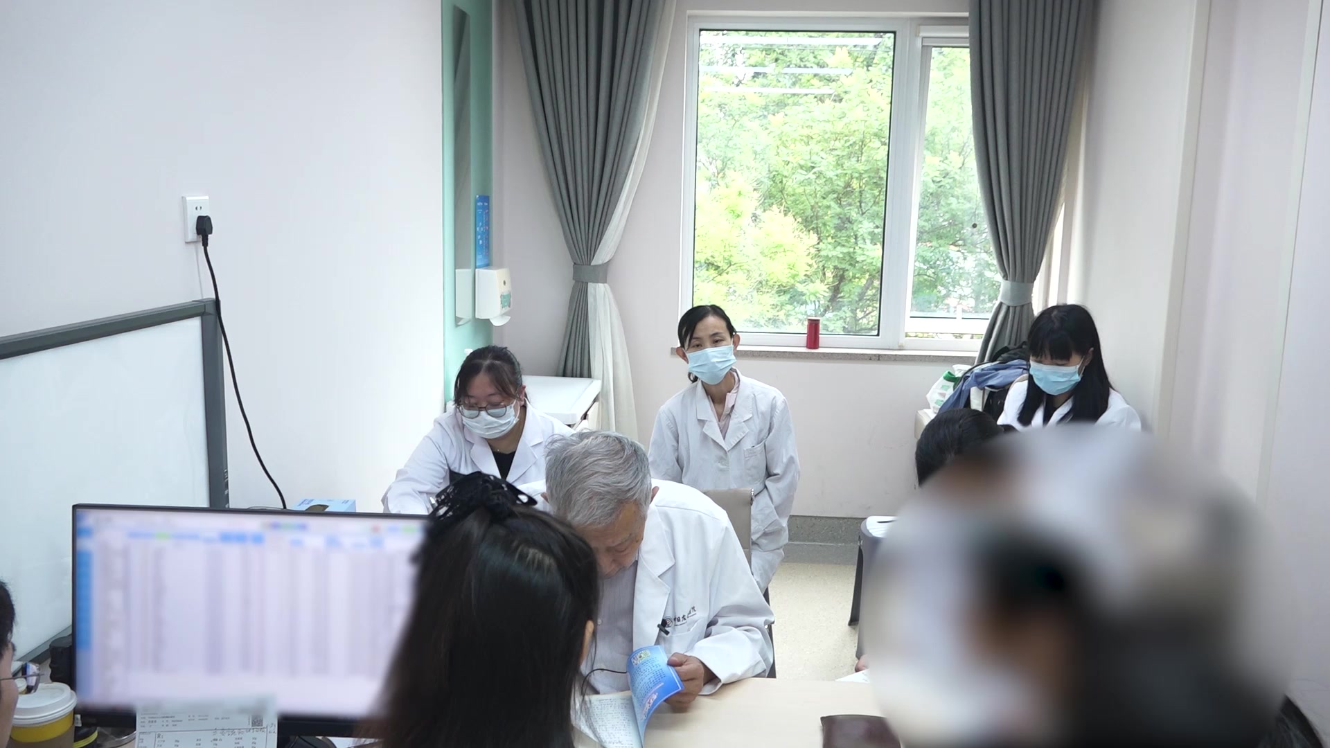 气阴两虚痰湿内扰：41岁女性长QT失眠心慌的益气养阴化痰法