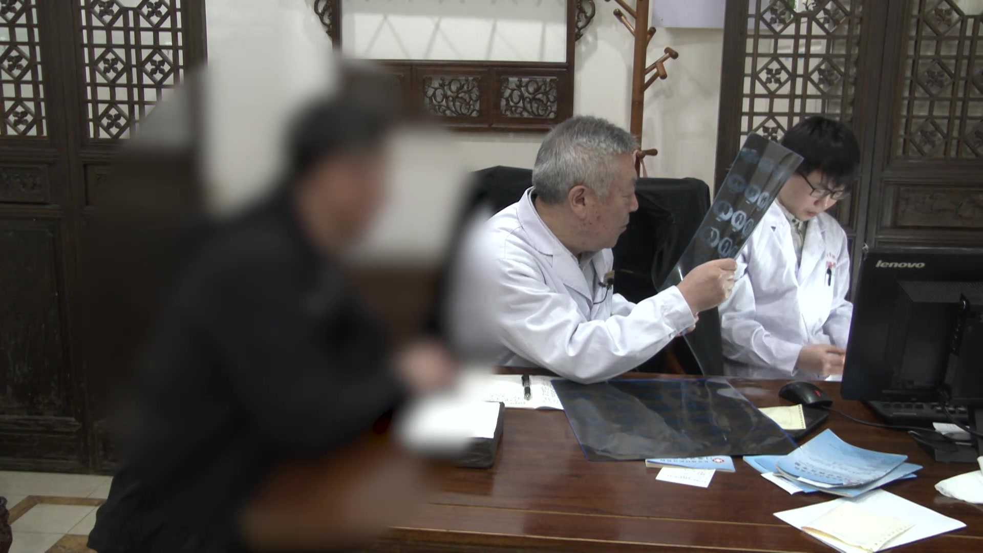 痰瘀互结：45岁男性肺癌骨转移肿标升高之化瘀解毒法