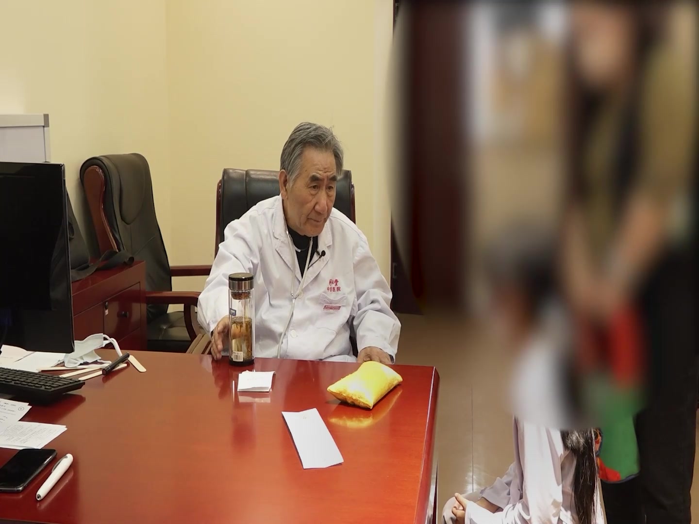 痰热壅肺兼脾虚：9岁过敏女童支原体感染后咳嗽的清肺化痰法