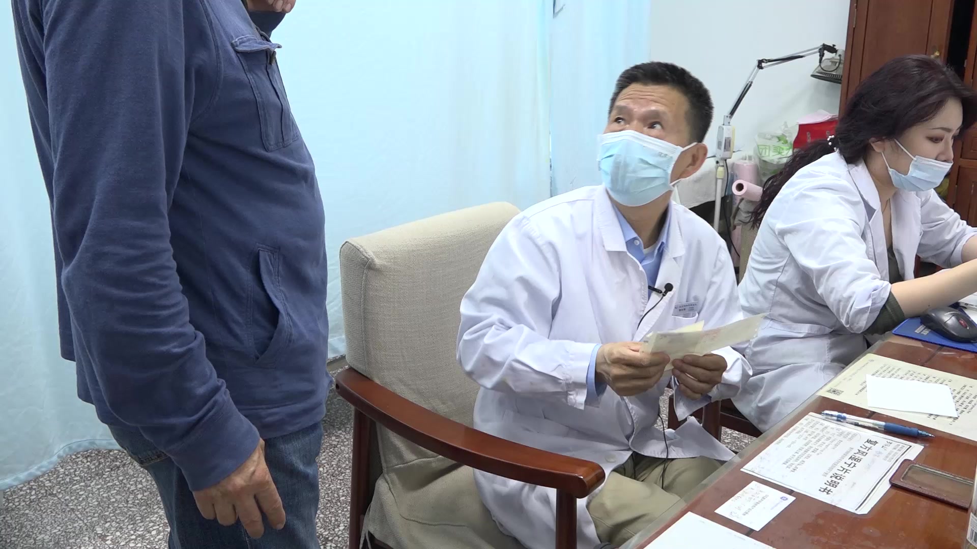 双耳耳鸣，头晕，尿频尿急，肝囊肿 男 65岁