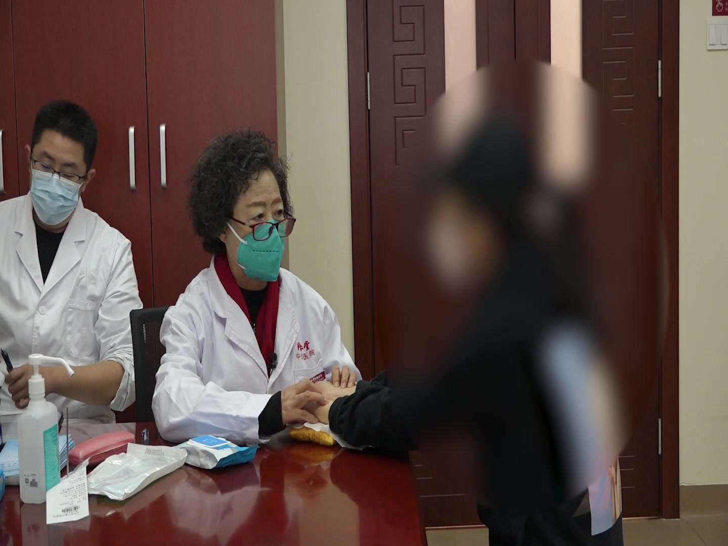 经血亏虚气血不足：44岁女性疲劳腰痛缓解后月经量少的益气养血法