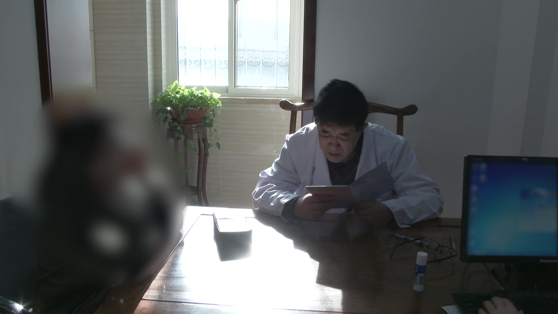 湿热内蕴证：50岁女性心脏支架术后失眠四年的清热化湿宁心安神法