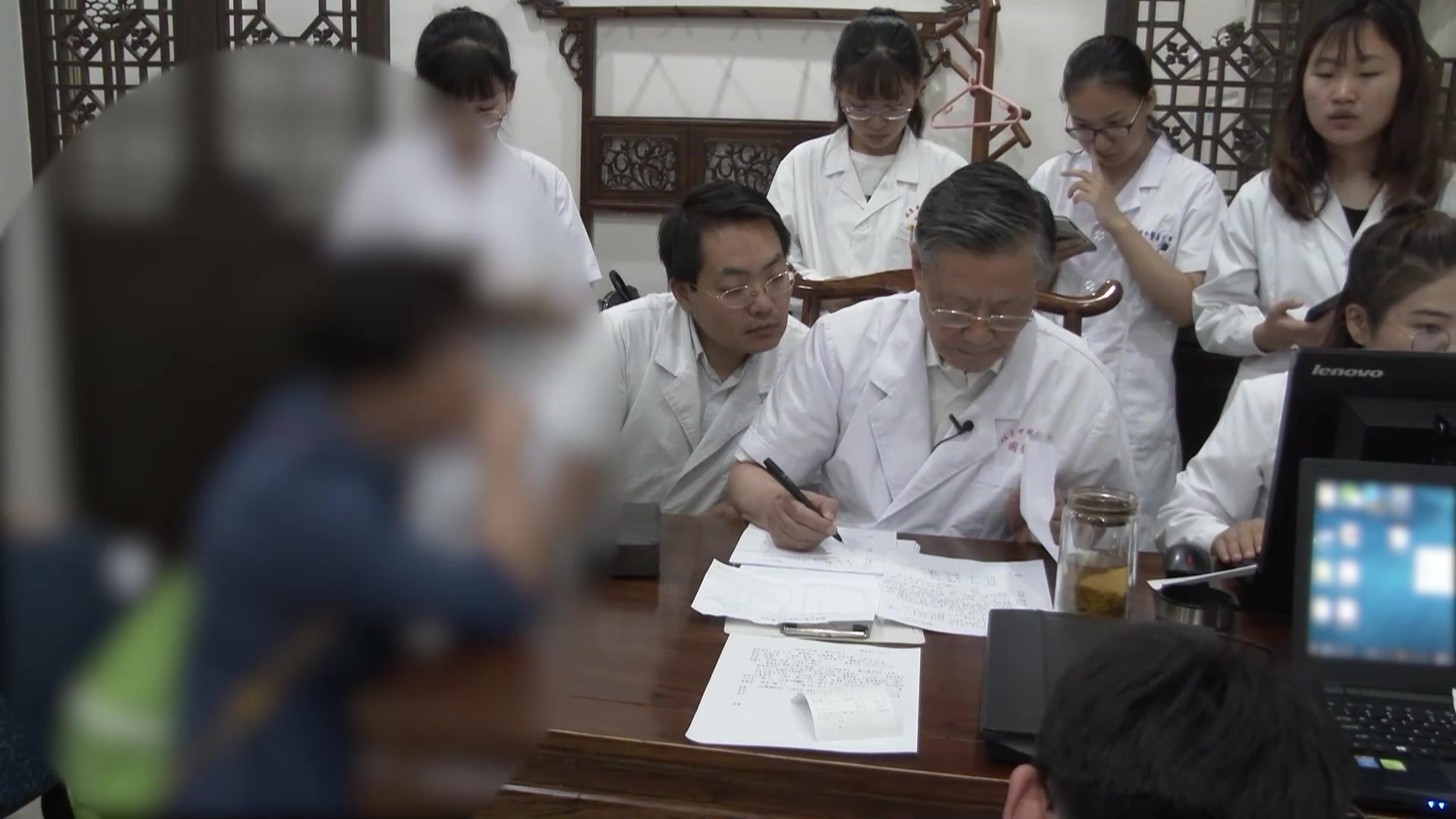 阴虚火旺：54岁女性糖尿病失眠多汗的滋阴降火养心安神法
