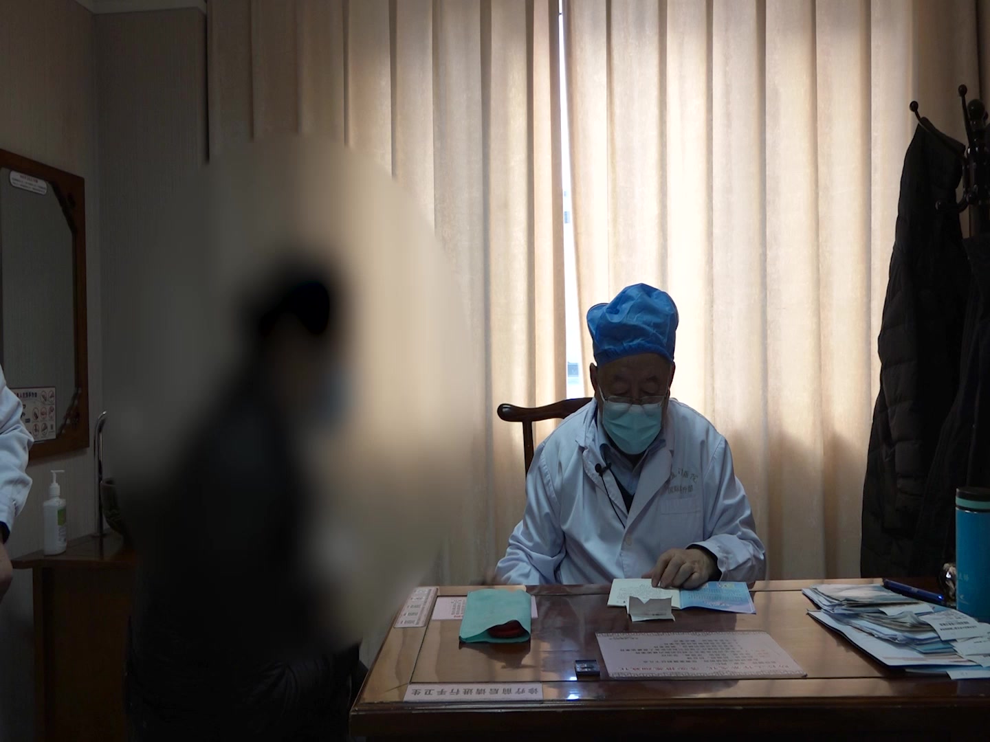 气阴两虚脾肾不足：54岁女性亚甲炎乏力之紫河车补肾与夏枯草散结