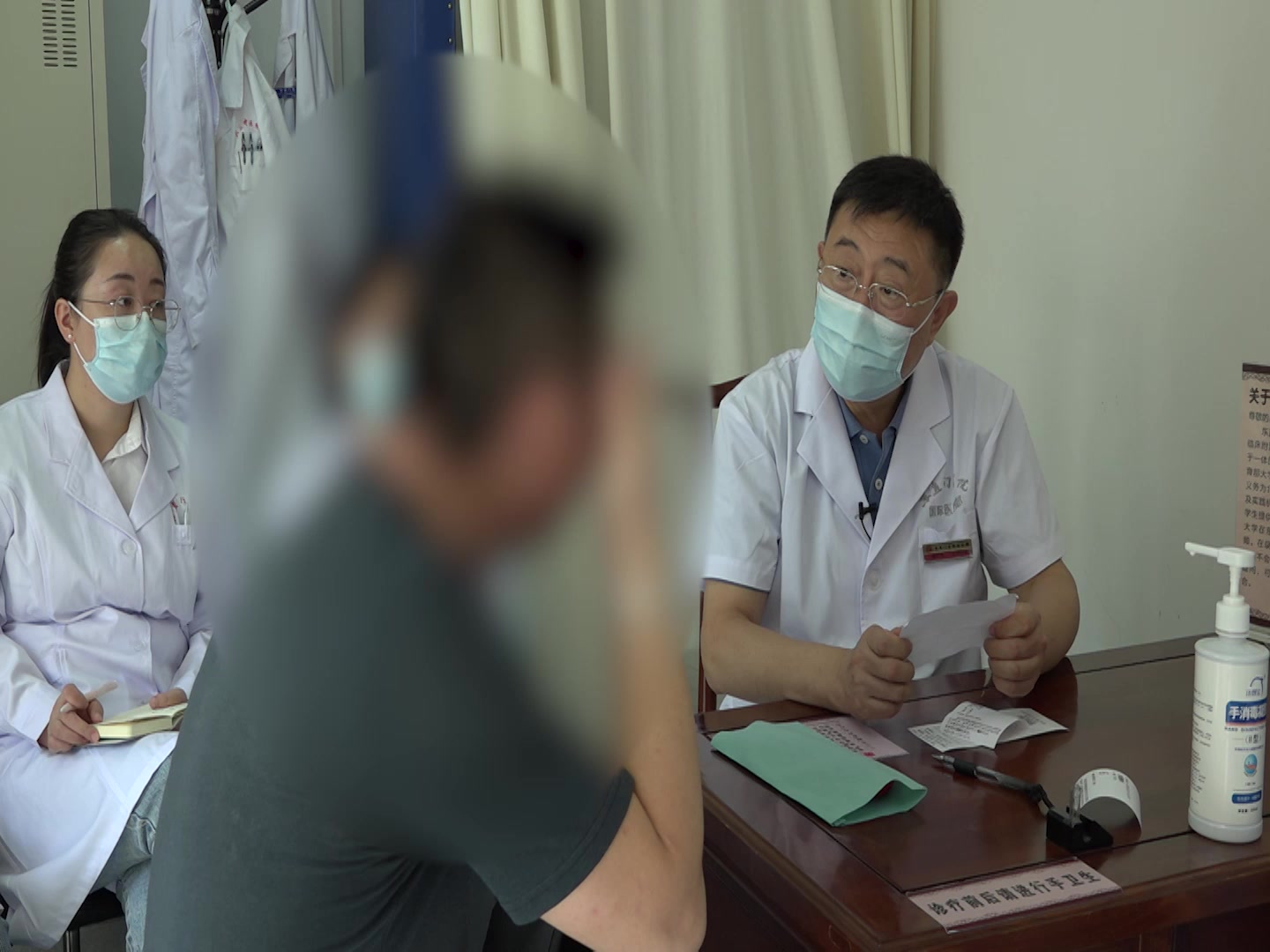 脾虚湿蕴热毒内盛：32岁男性痤疮乏力多汗的益气健脾解毒法