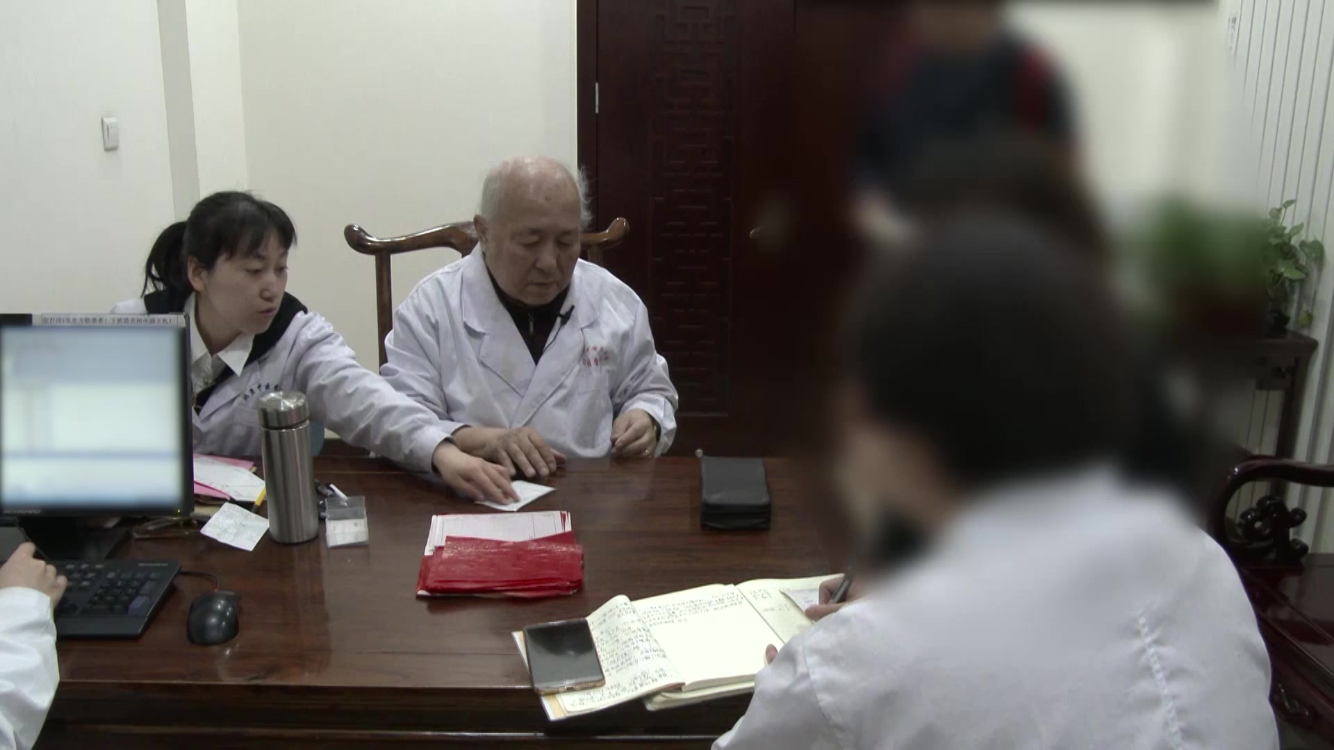 气阴两虚兼脾虚湿蕴：46岁2型糖尿病下肢乏力血糖难控的益气养阴健脾法