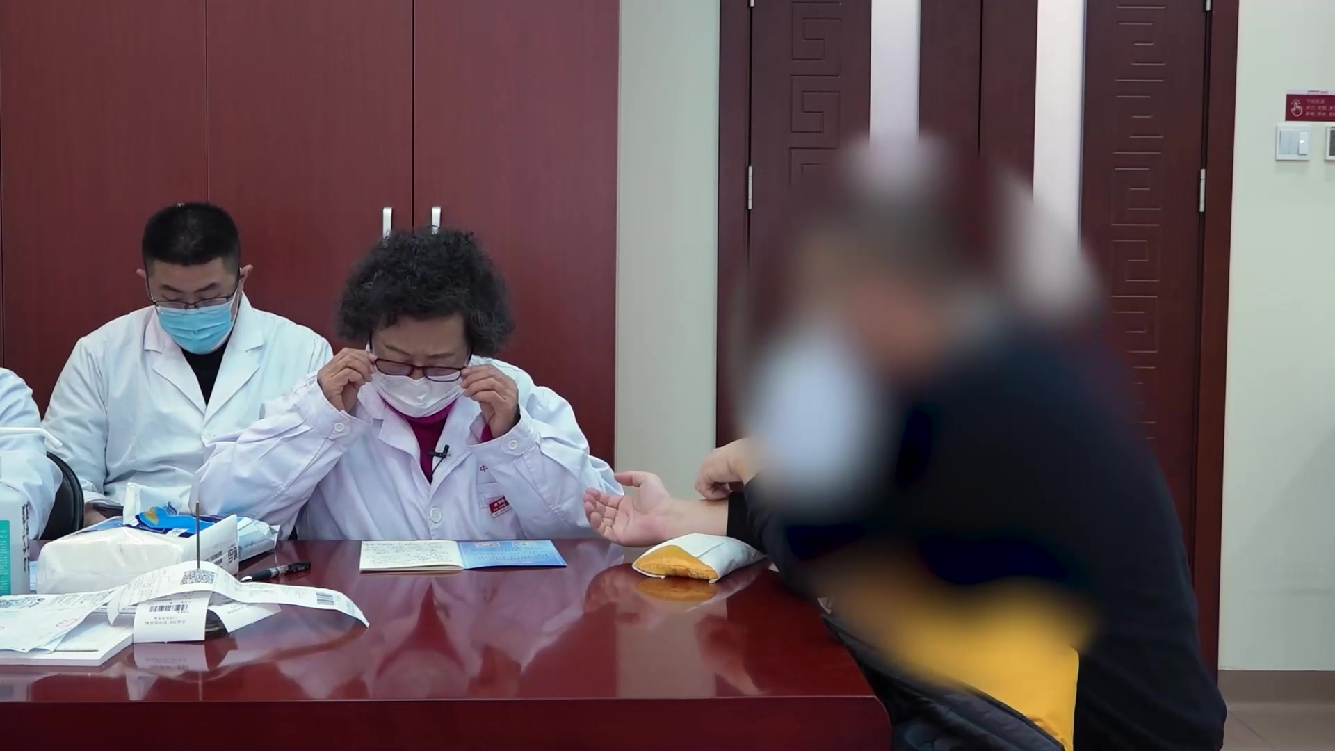 肝郁血热痰瘀互结：42岁男性肝纤维化反酸烧心的清肝通腑法