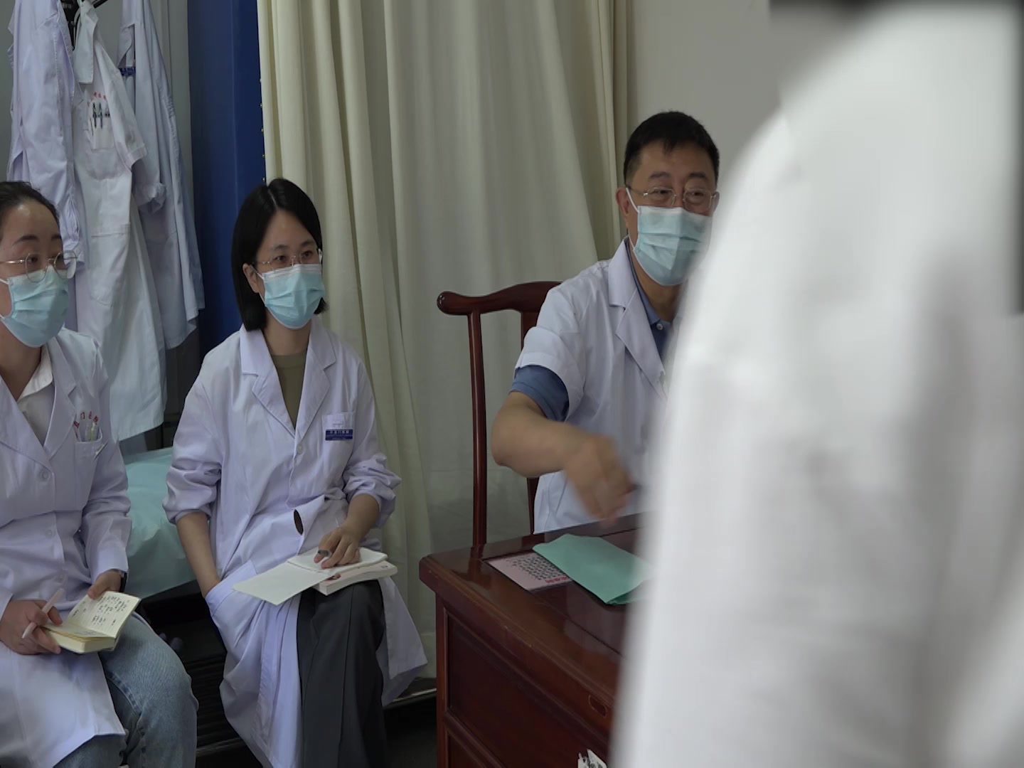 气虚下陷：14岁硬皮病患儿胸闷憋气的补中益气法