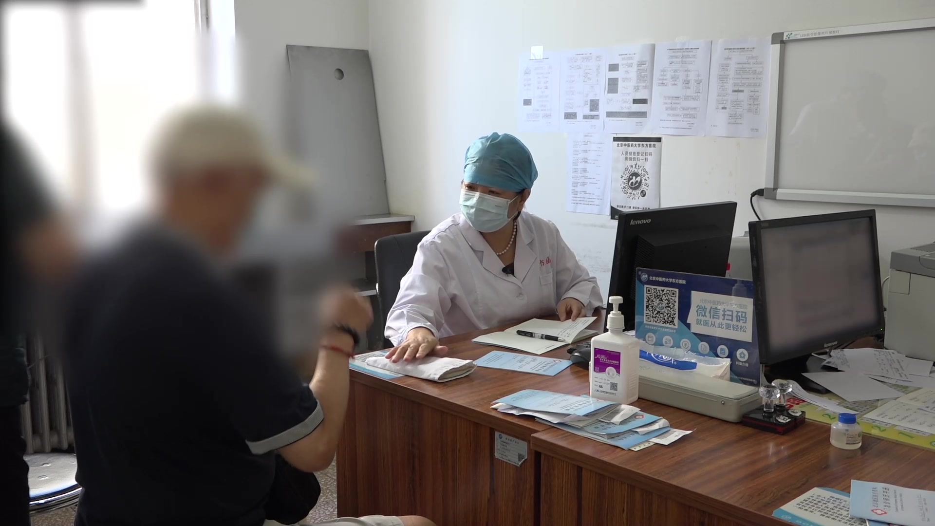 肝肾亏虚痰瘀阻络：81岁脑小血管病头晕行走不稳的长期巩固调治