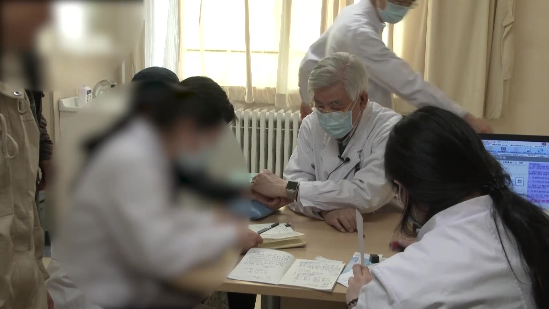 痰湿蕴肺：64岁女性慢性咳嗽咳痰咽痒的健脾化痰调治