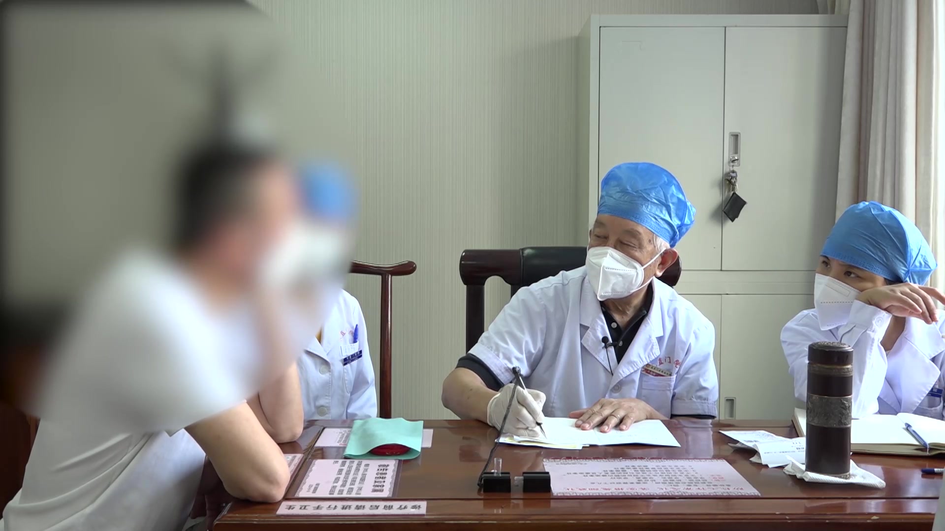 肝郁脾虚肾阴不足：51岁男性药物性肝损伤的滋水清肝活血法