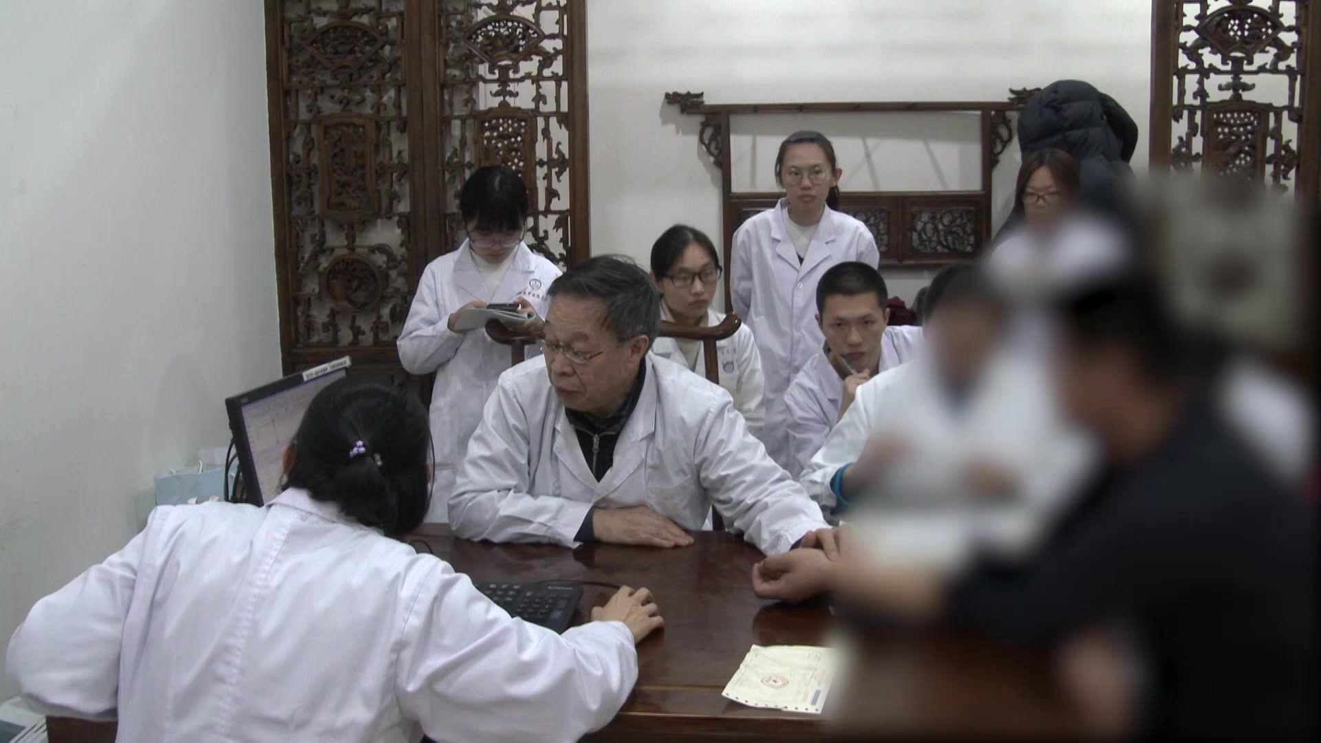 脾虚湿盛清阳不升：30岁男性前列腺炎尿频的风药升提法