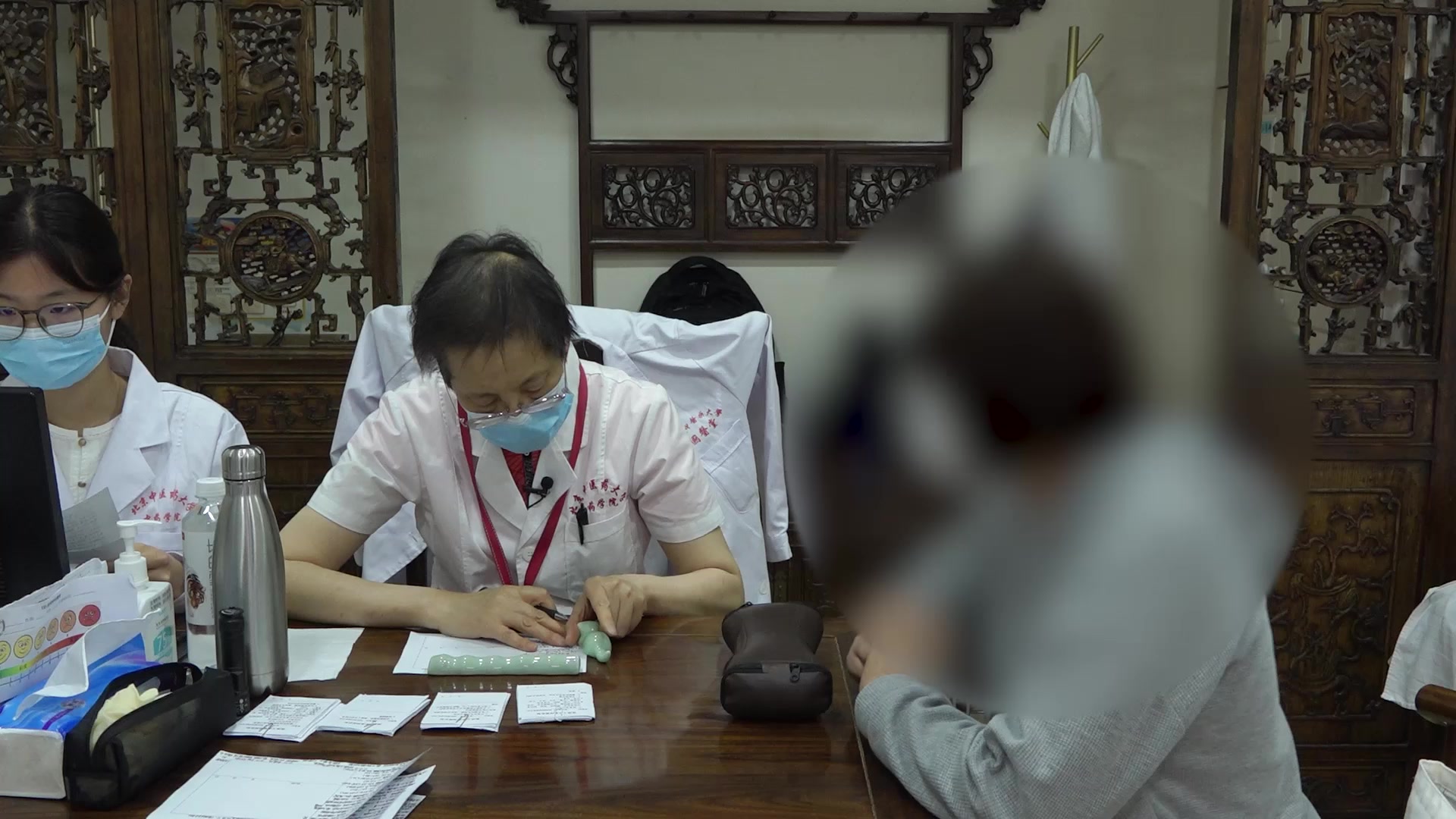 肝郁气滞痰瘀互结：36岁三阴乳腺癌放化疗后乏力汗出失眠的疏肝散结法