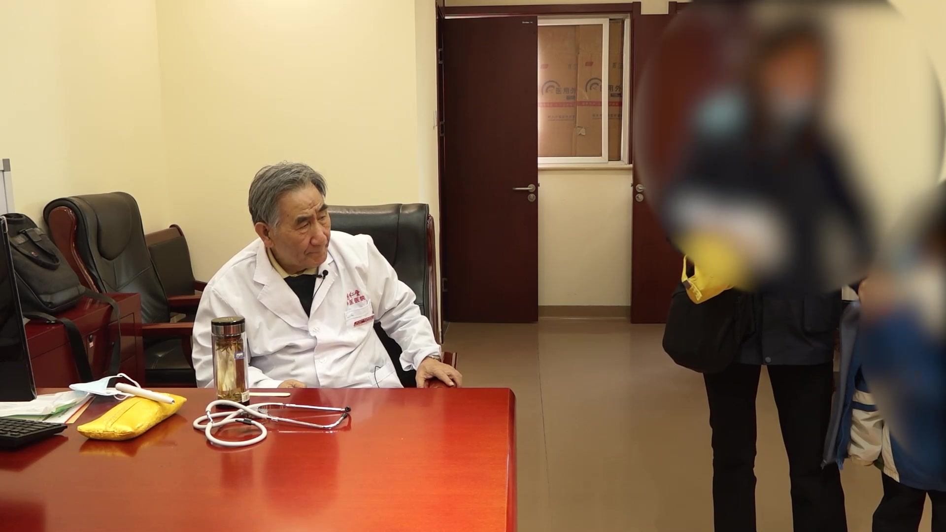 肺热鼻鼽兼脾虚：5岁男童春季过敏流涕咳嗽的清热宣肺与蜜膏巩固