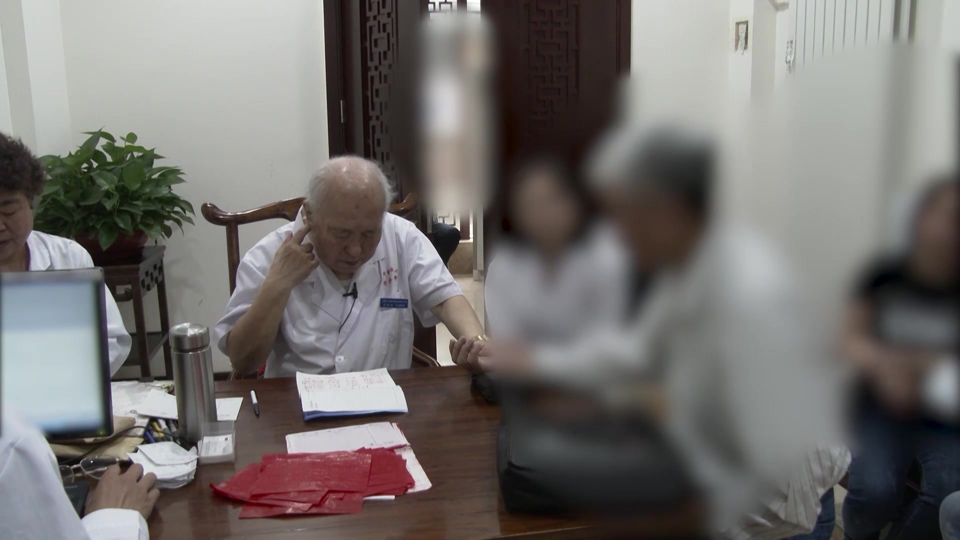 痰瘀阻络心胃火盛：68岁男性三支架术后胸痹刺痛的中医调治