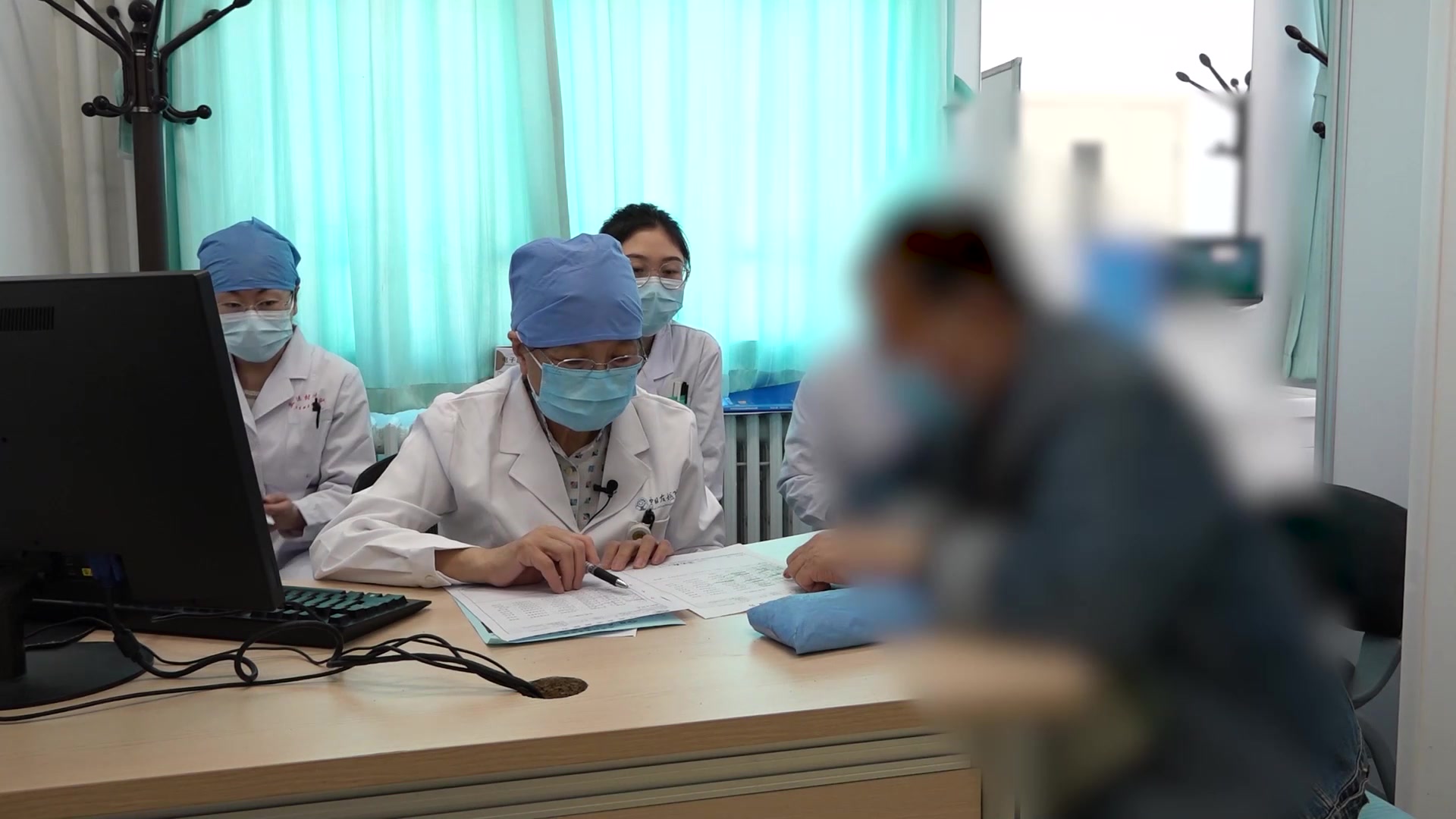 气虚血瘀脾虚湿蕴：70岁冠心病患者冠脉狭窄逆转后便溏的健脾益气法