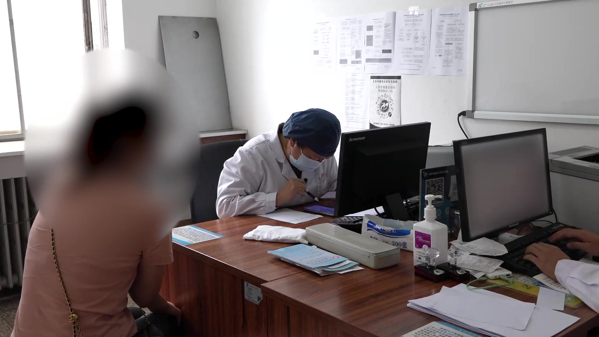 肝气犯胃心神不宁：32岁女性失眠焦虑腹胀的调肝和胃安神法