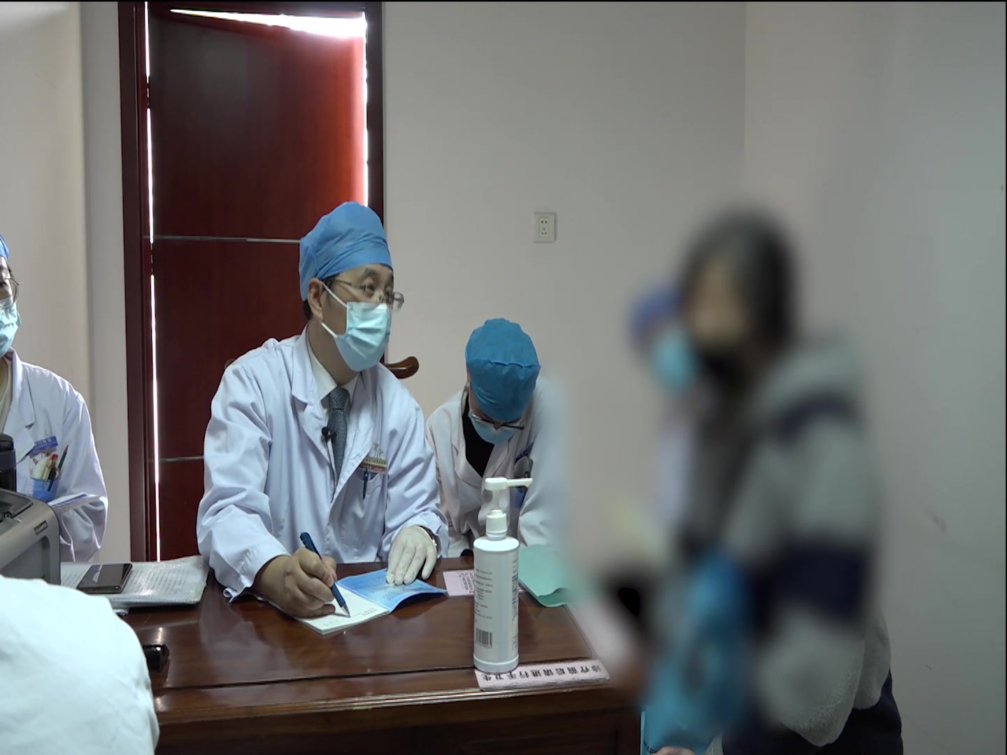 肝胃不和：73岁女性糖尿病伴胃胀、甲状腺结节的疏肝和胃调治