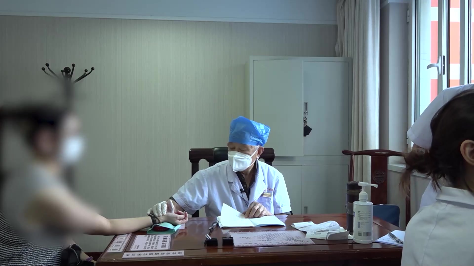 中焦气滞食积内停：35岁女性胆囊术后胃胀腰痛的消食导滞法