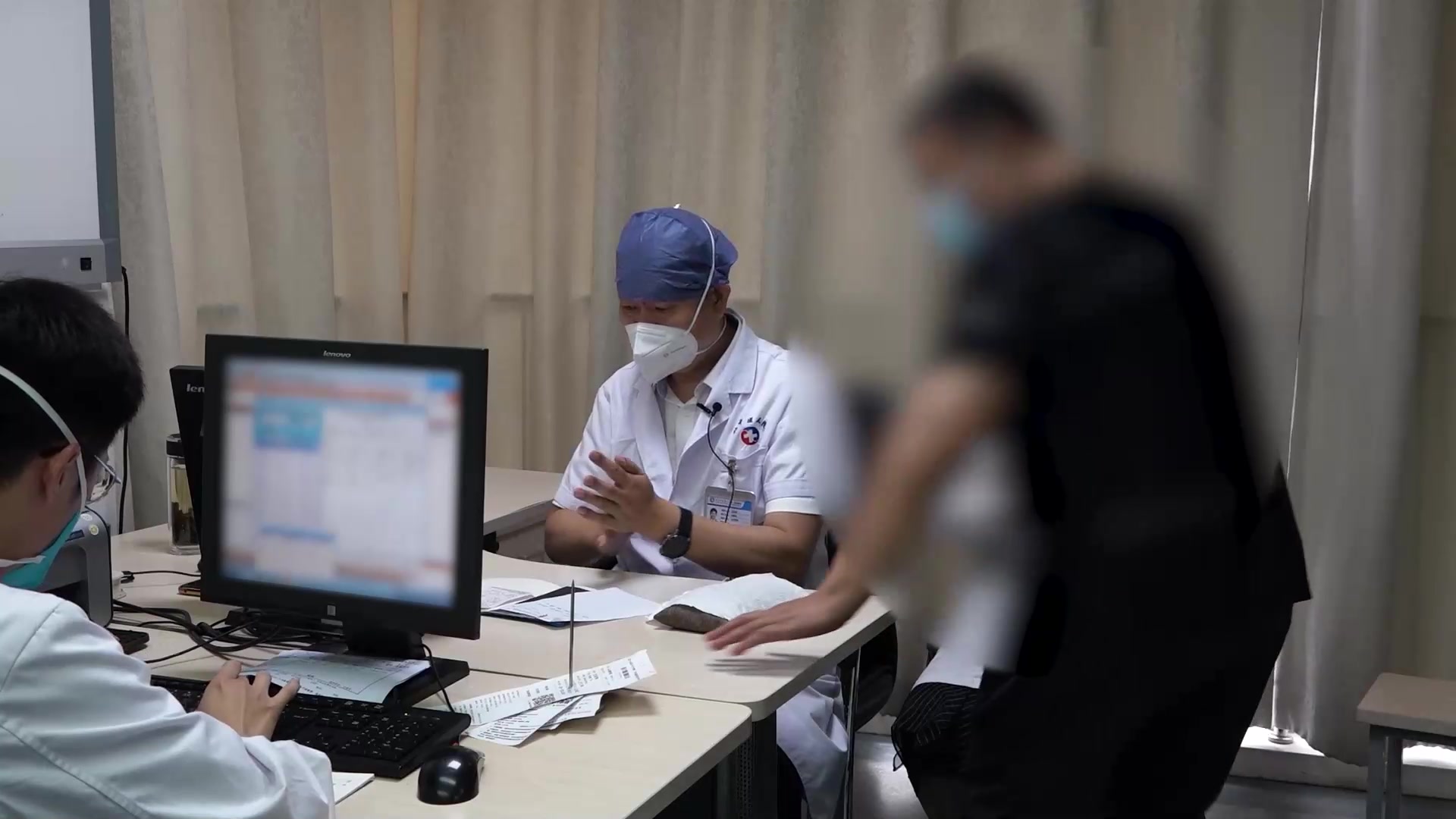 脾肾气虚痰瘀互结：64岁肺癌患者脚踝浮肿的扶正散结法