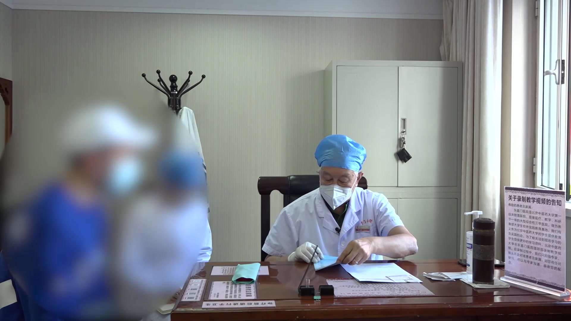 肝胆湿热：34岁男性胆囊结石腹痛便溏的四金汤化石利胆法