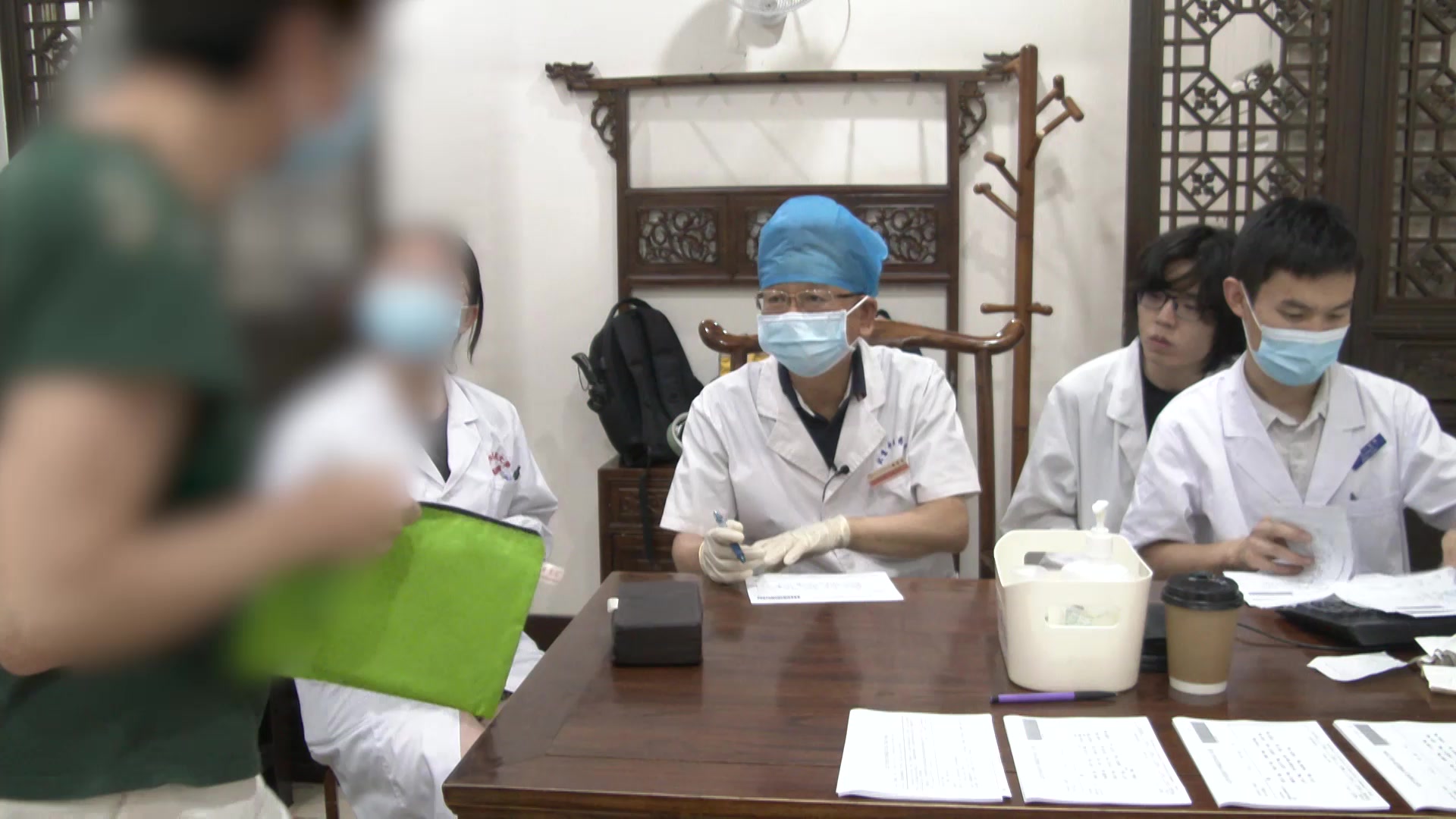 心肾不交：63岁女性失眠彻夜难眠的交通心肾法