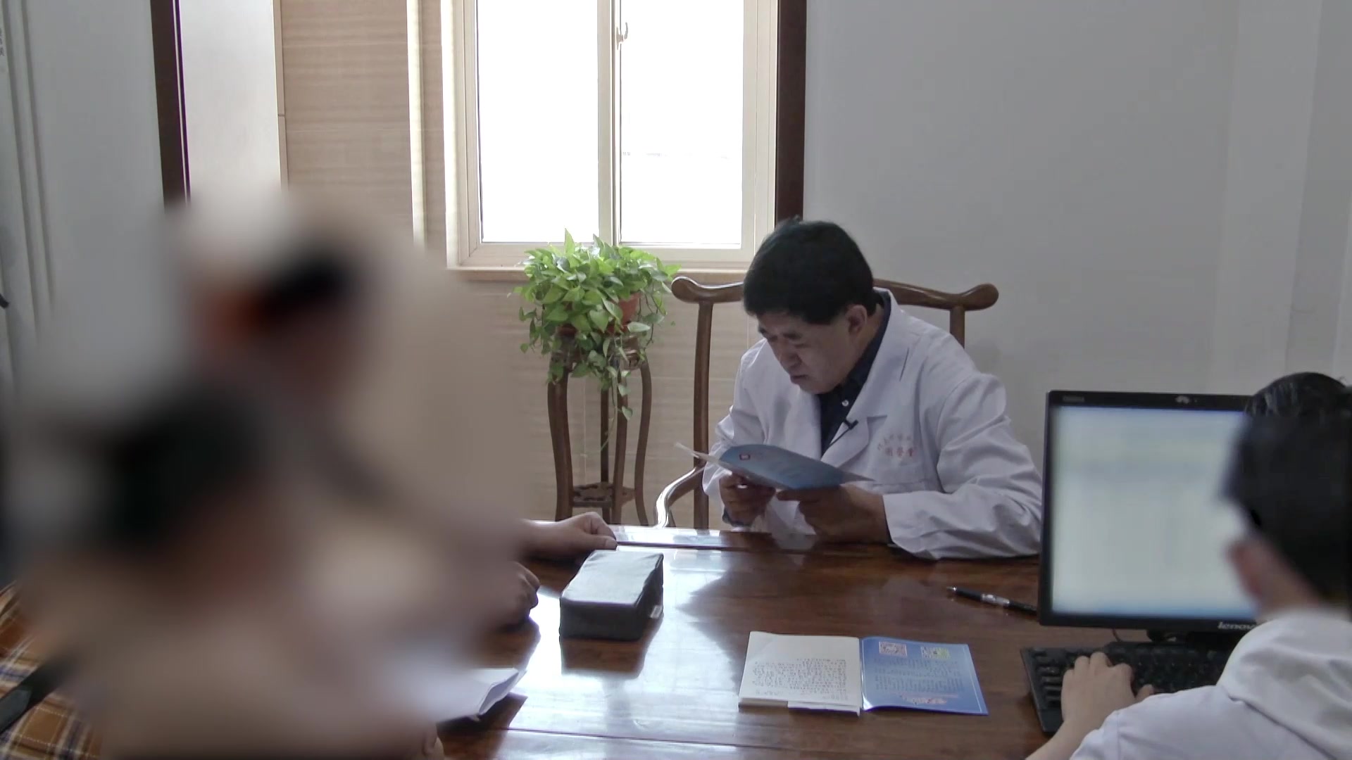脾肾不足证：51岁男性失眠2年术后加重的扶正安神调理