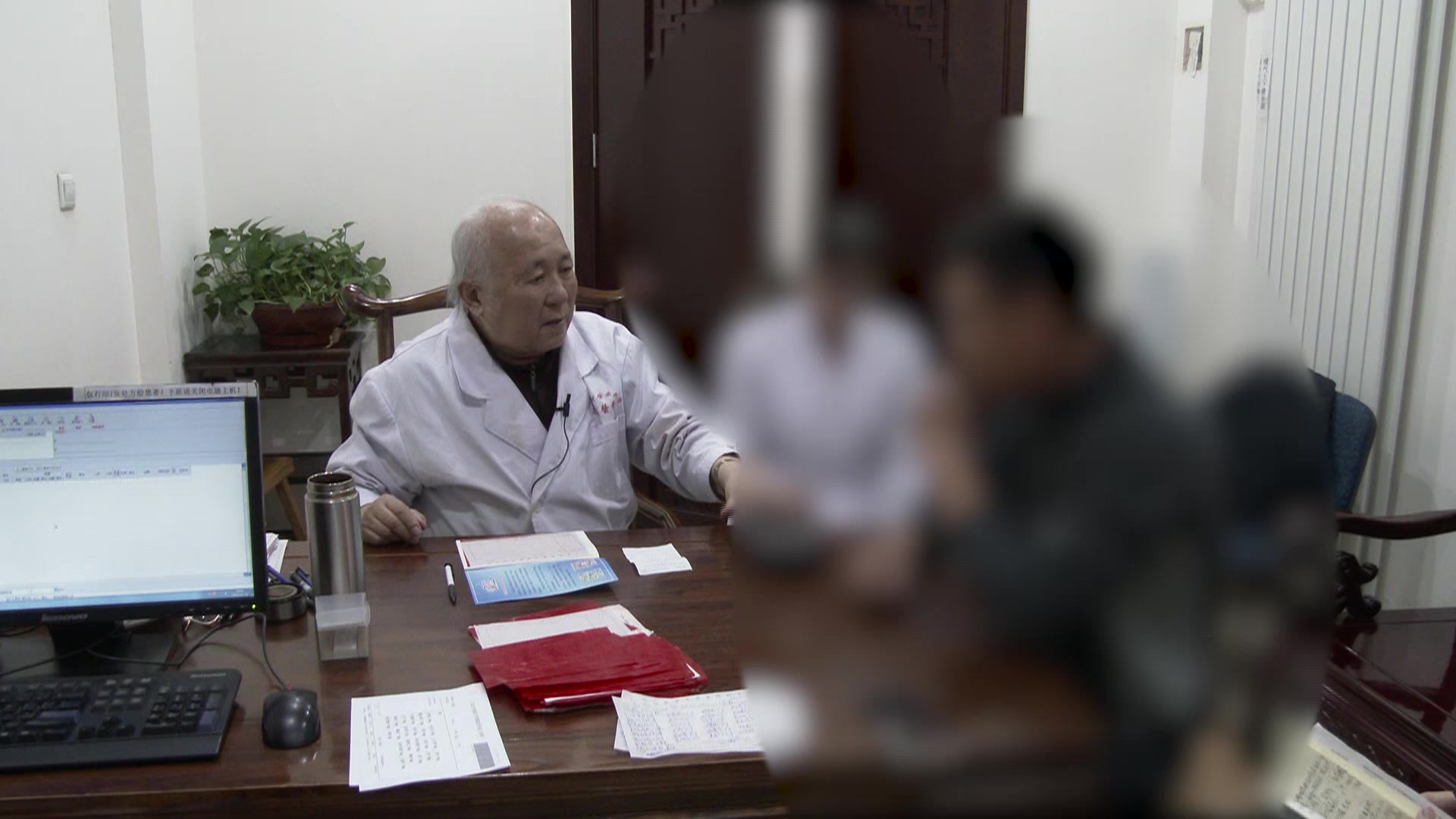 风燥伤肺：32岁男性感冒后干咳咽干鼻干的疏风润肺止咳法