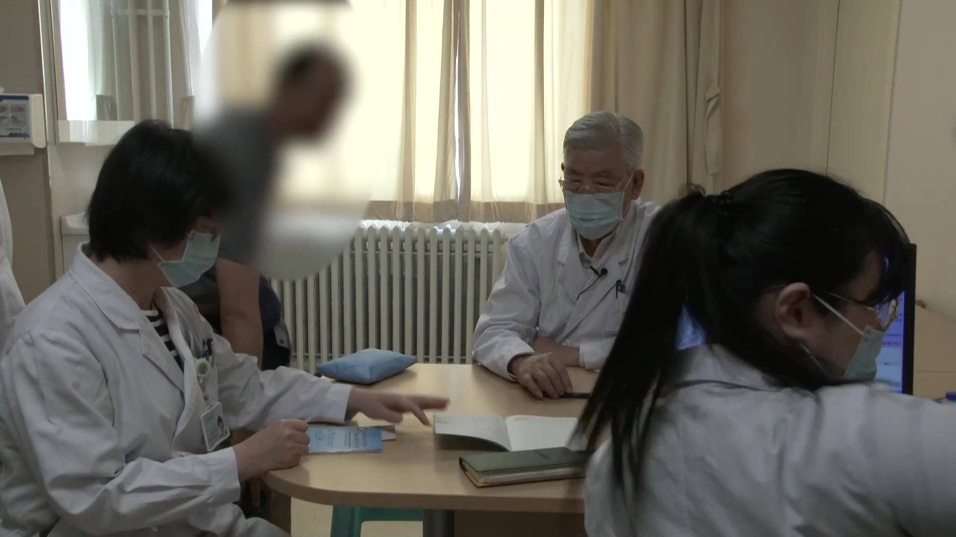 气虚气机不畅：50岁男性肺大泡术后胸闷吸气困难的益气活血法