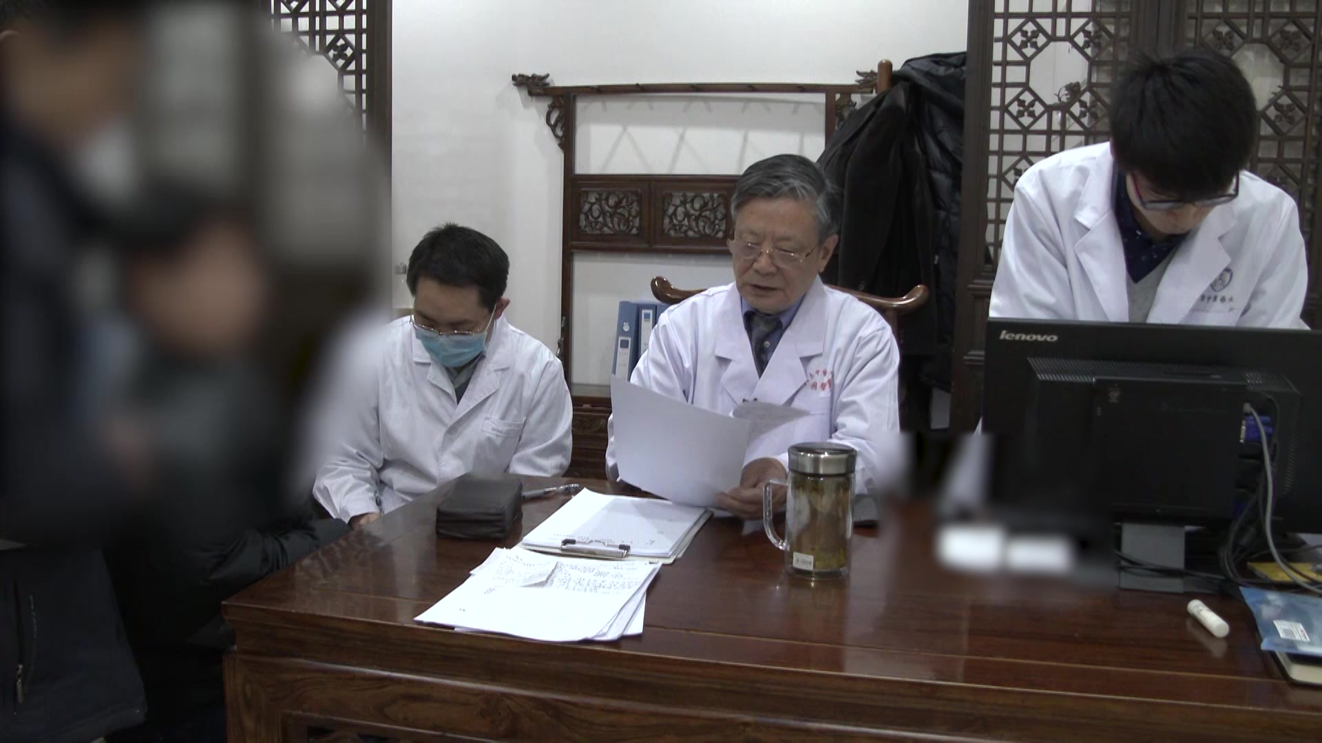 痰热内扰阴阳失调：30岁男性失眠昼夜颠倒之因时服药调治法