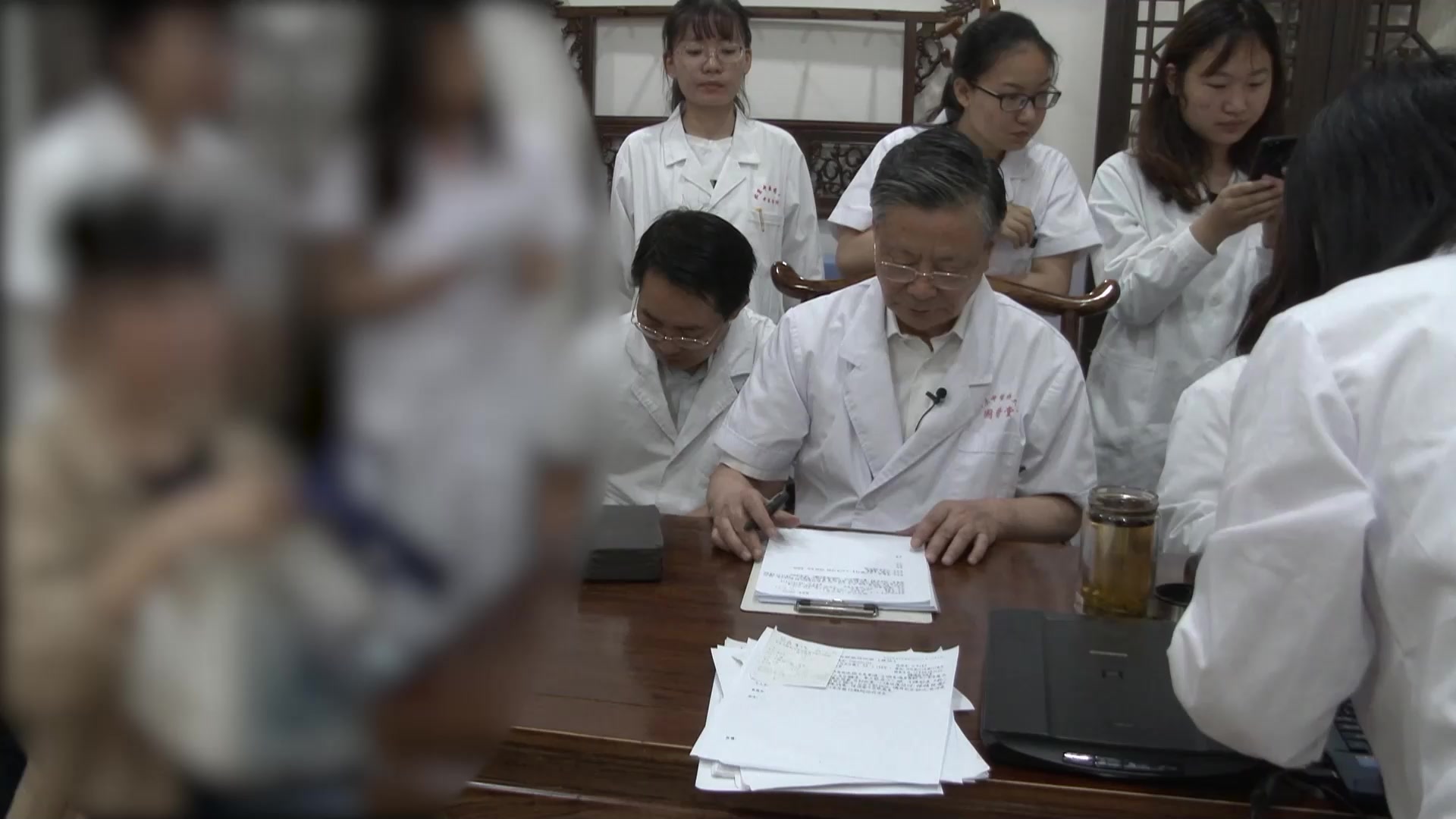 阳虚夹血瘀：42岁女性荨麻疹迁延月经提前量少的温阳化瘀调体