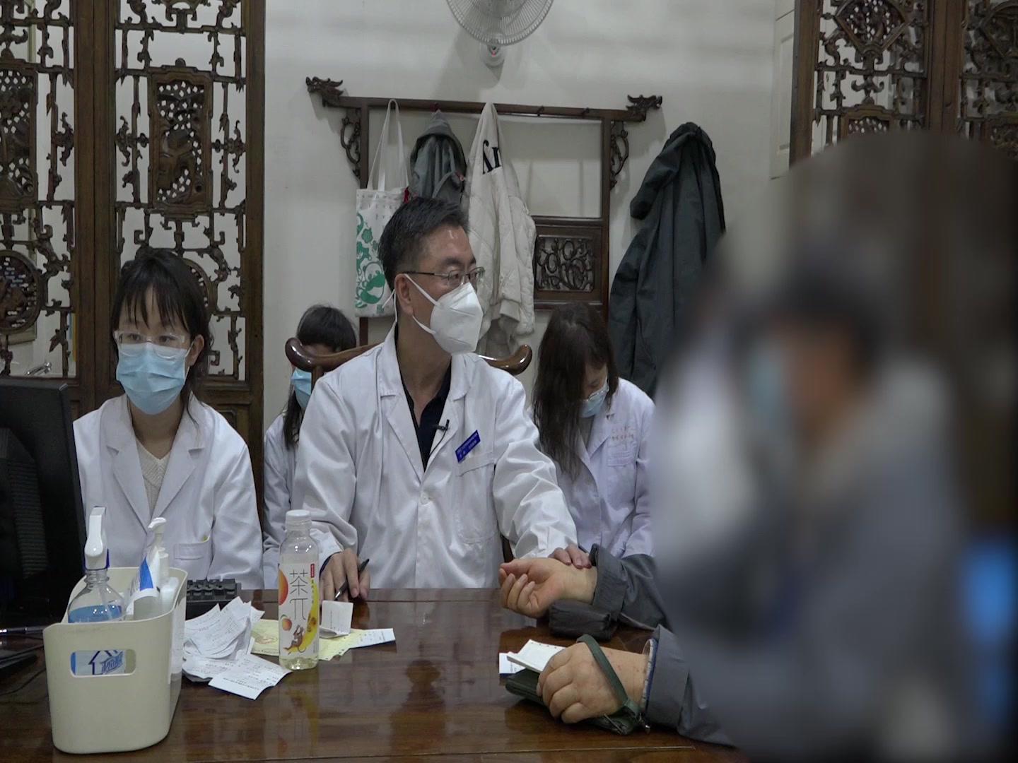 脾肾亏虚湿浊内停肝阳上亢：79岁尿毒症肌酐不降的通腑平肝法