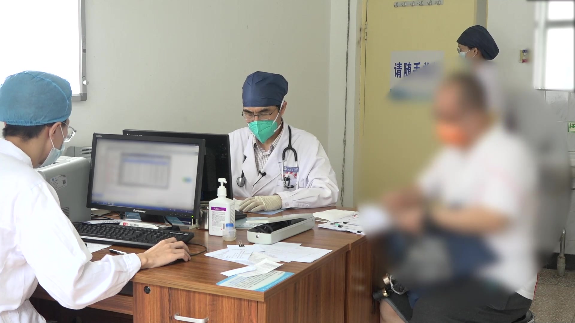 湿热内蕴：57岁男性胸闷心悸高血压的辨证与降压调药